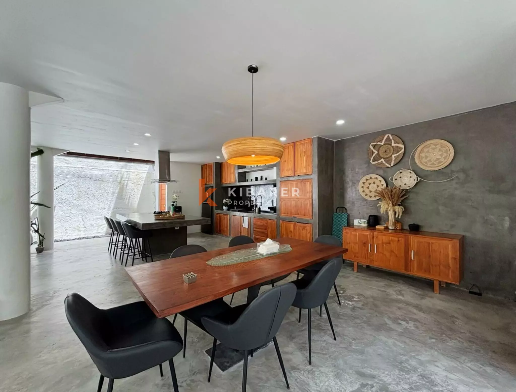 Charming Two-Bedroom Industrial Villa Located in Canggu — image 5