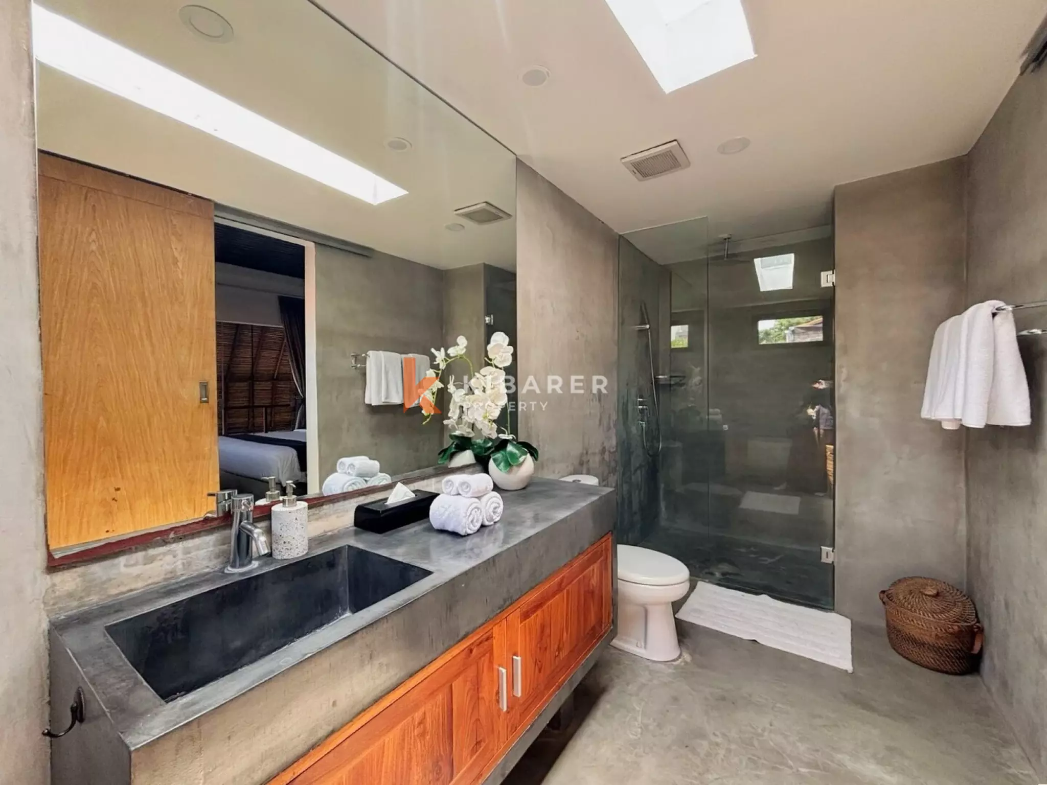 Charming Two-Bedroom Industrial Villa Located in Canggu — image 12
