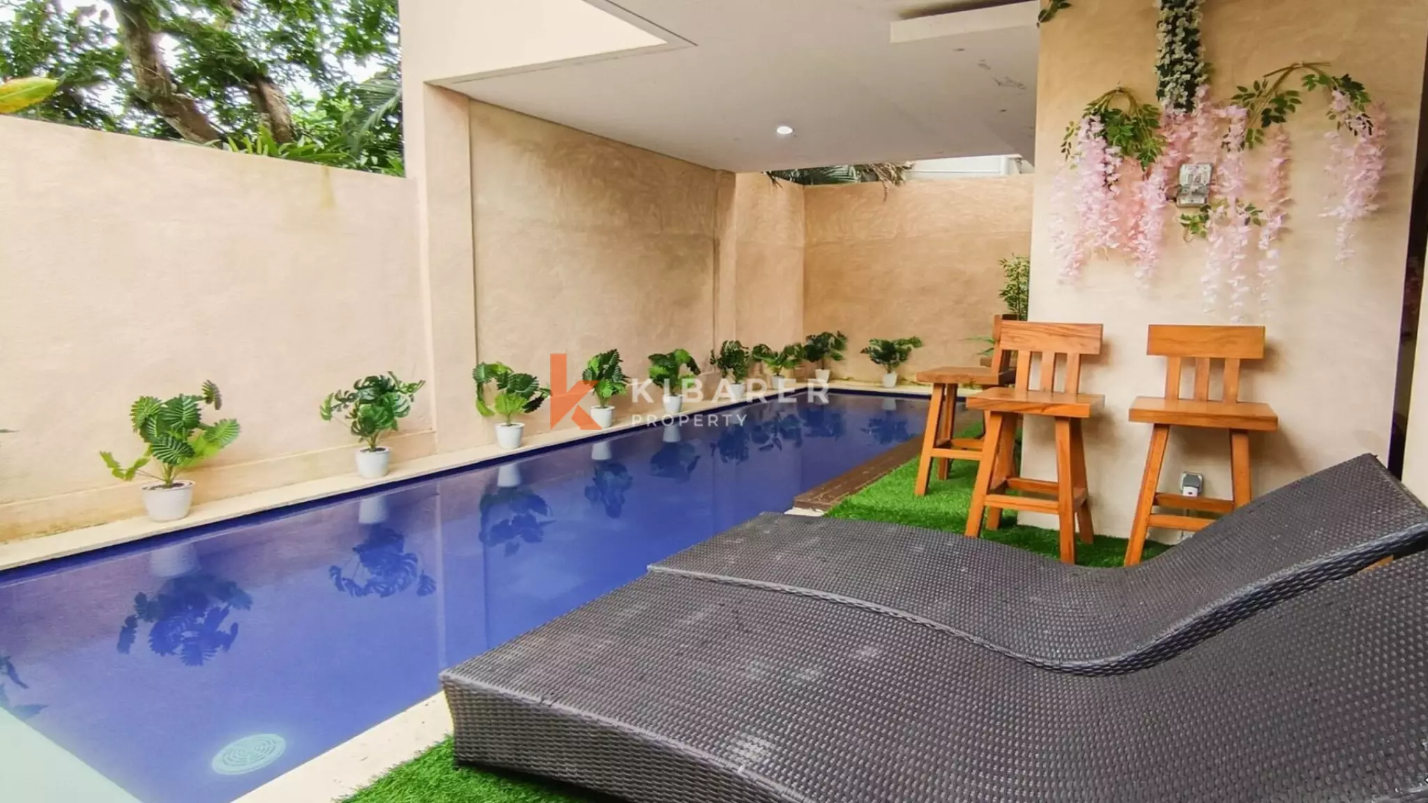 Wonderful Three-Bedroom Semi-Open Living Room Villa Situated in Jimbaran — image 1