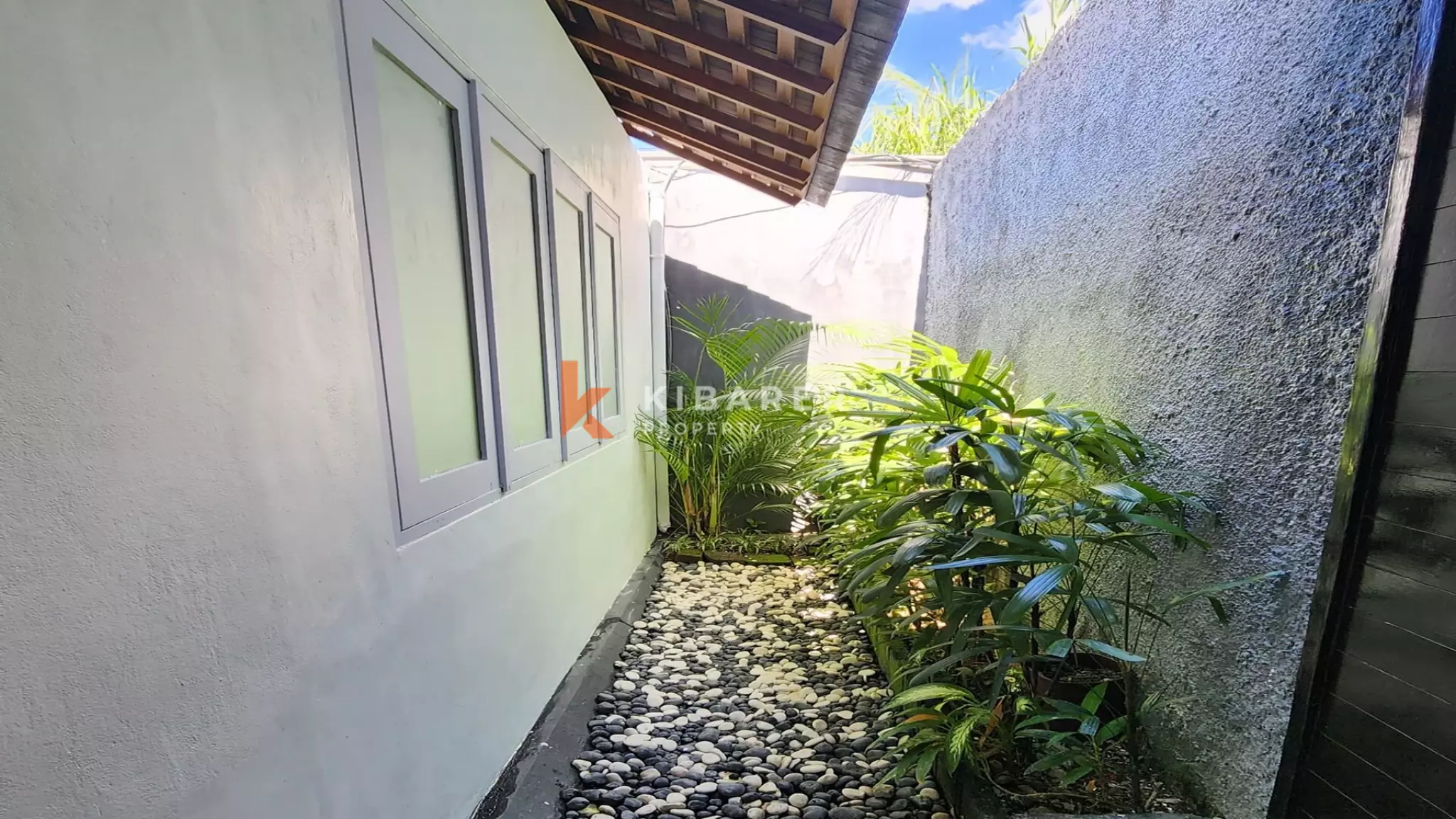 Charming One-Bedroom Open Living Room Villa Set in Seminyak — image 4