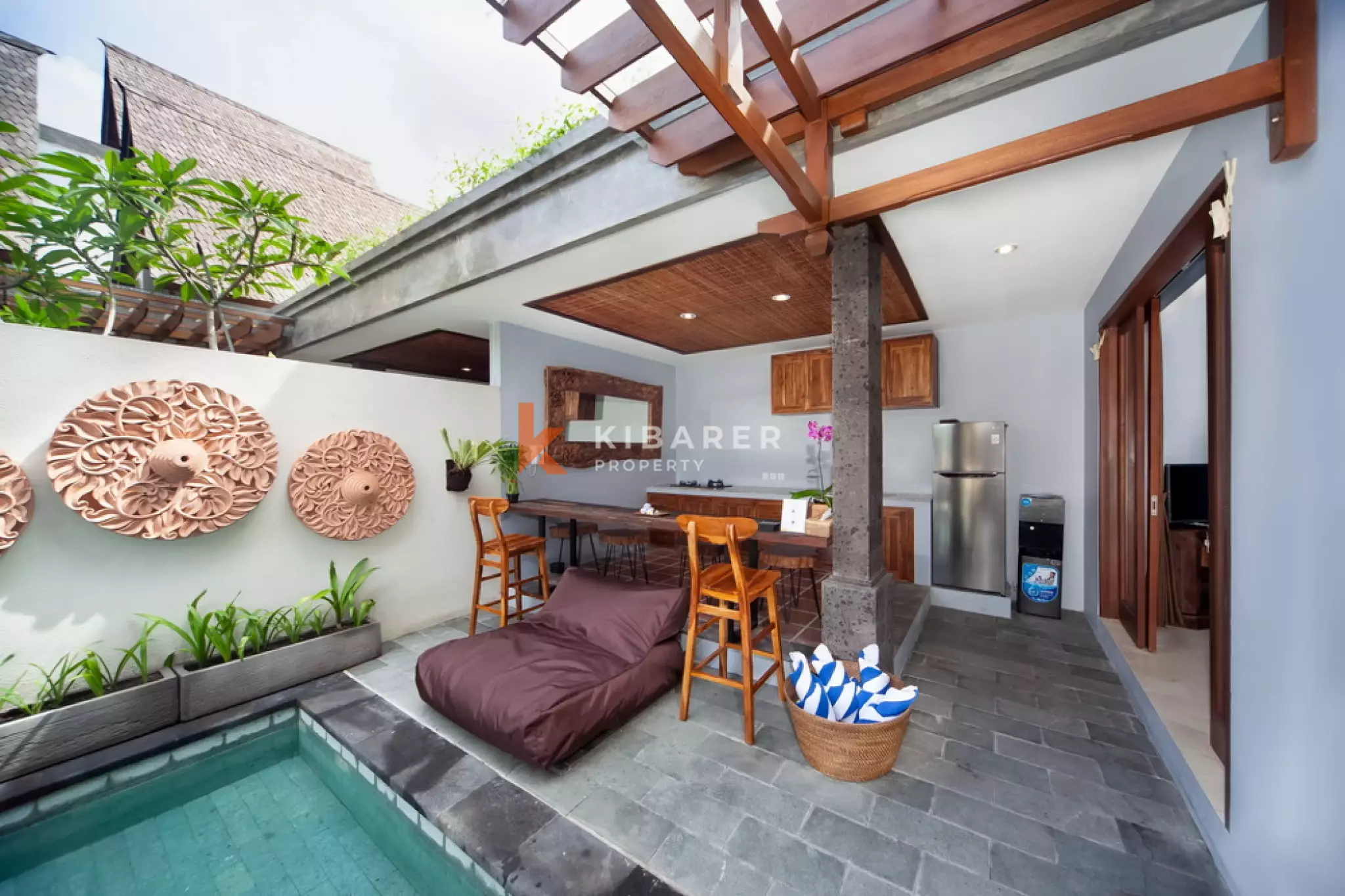 Fully Furnished Three-Bedroom Villa and Tranquil Oasis in Kerobokan Area — image 2