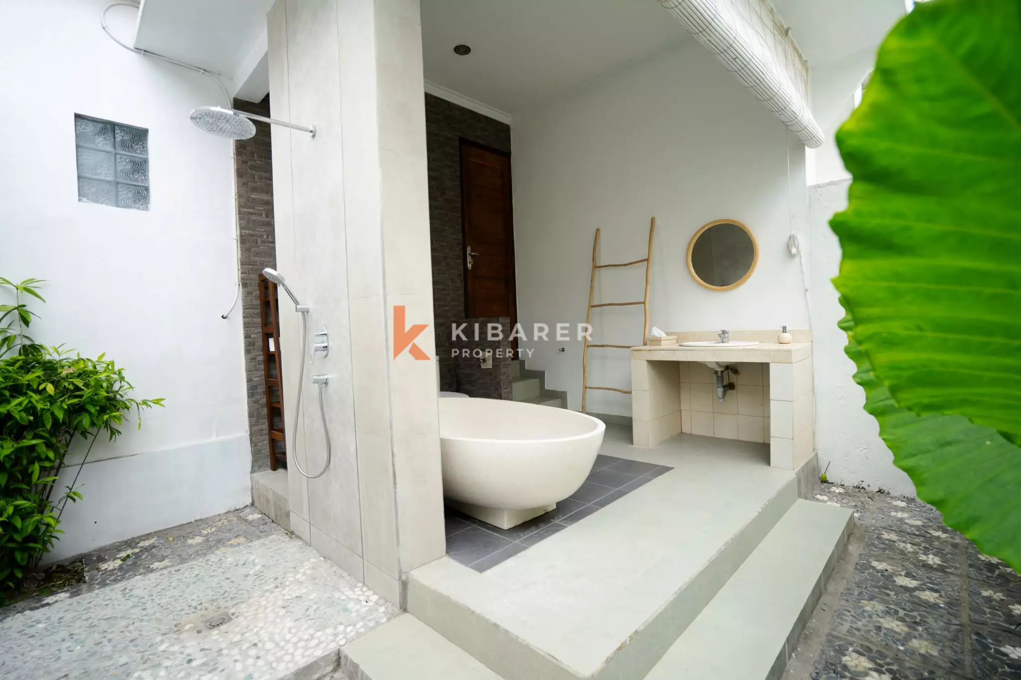 Two-Story Semi-Furnished Private Villa with Three Bedrooms in Central Canggu — image 7