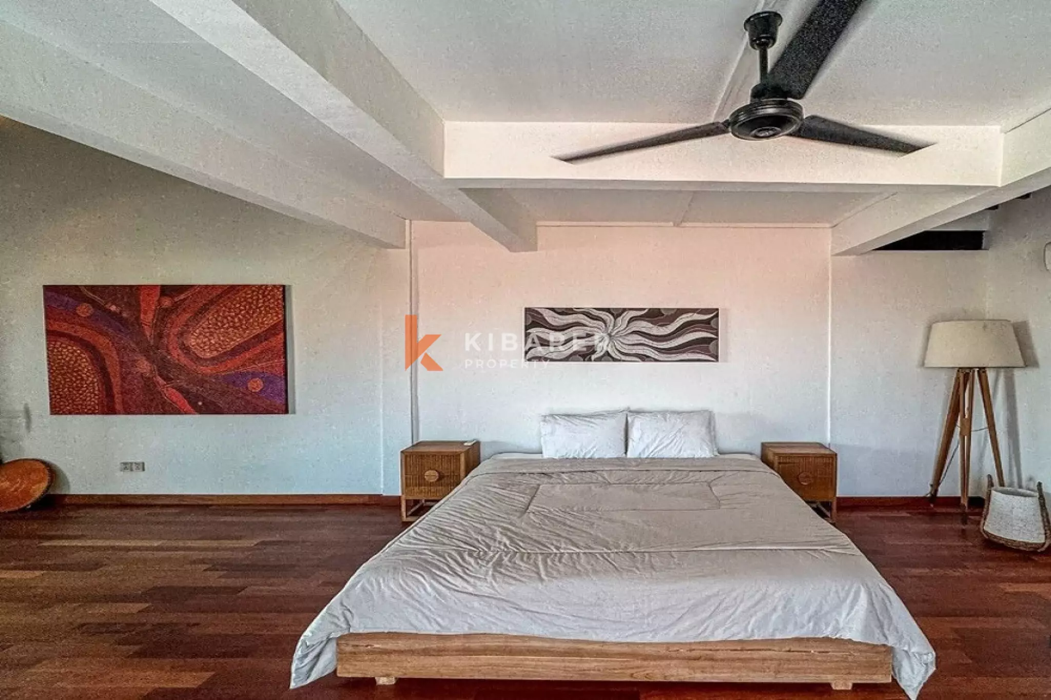 Tropical Haven, Spacious Villa with Five Bedrooms and Two Additional Bedrooms in Central Kerobokan — image 19