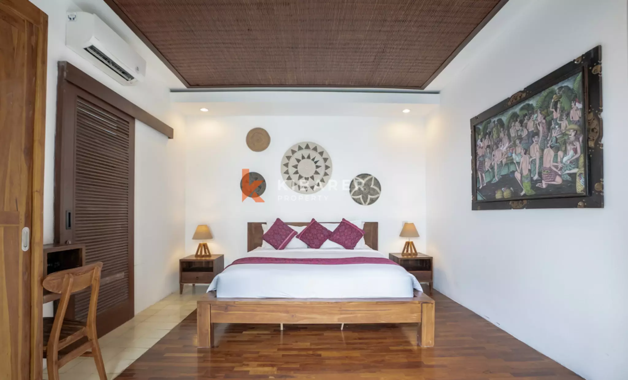 Spacious Two-Story Open Living Room Villa with Six Bedrooms in Kerobokan Area — image 4
