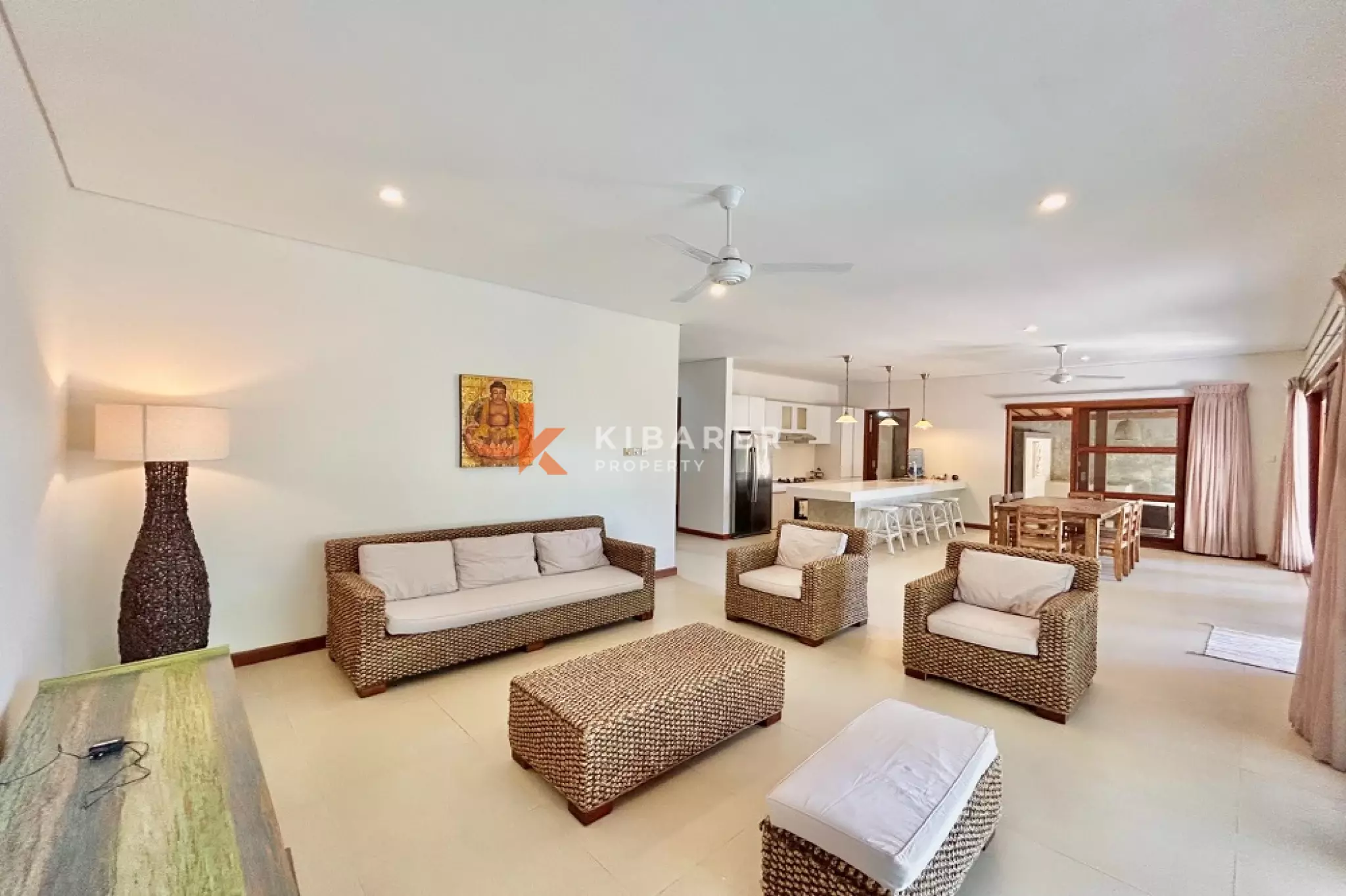 Beautiful Four-Bedroom Gated Villa in Canggu — image 4