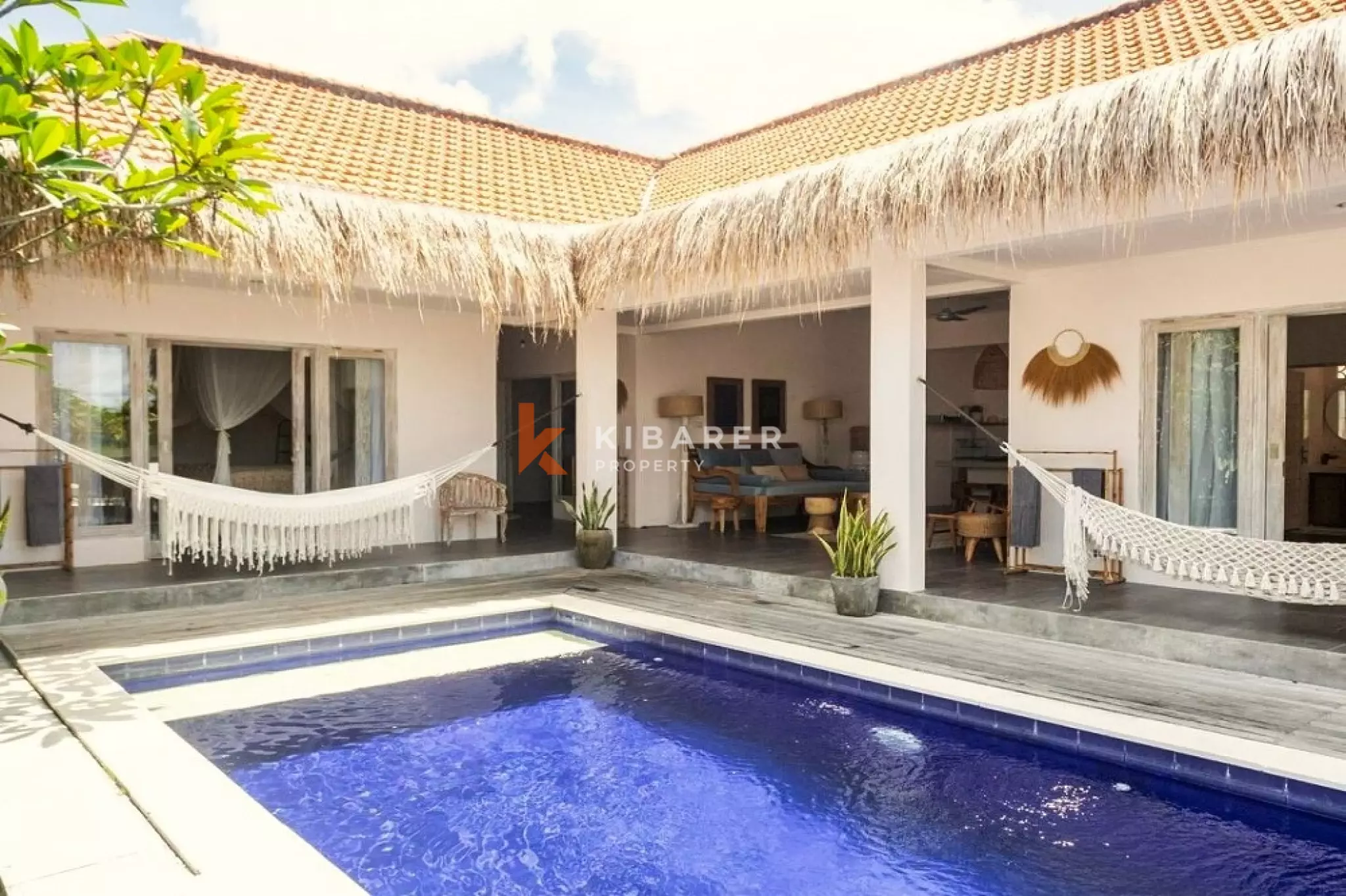 Simply Three-Bedrooms Open Living Villa in Pererenan Area — image 2