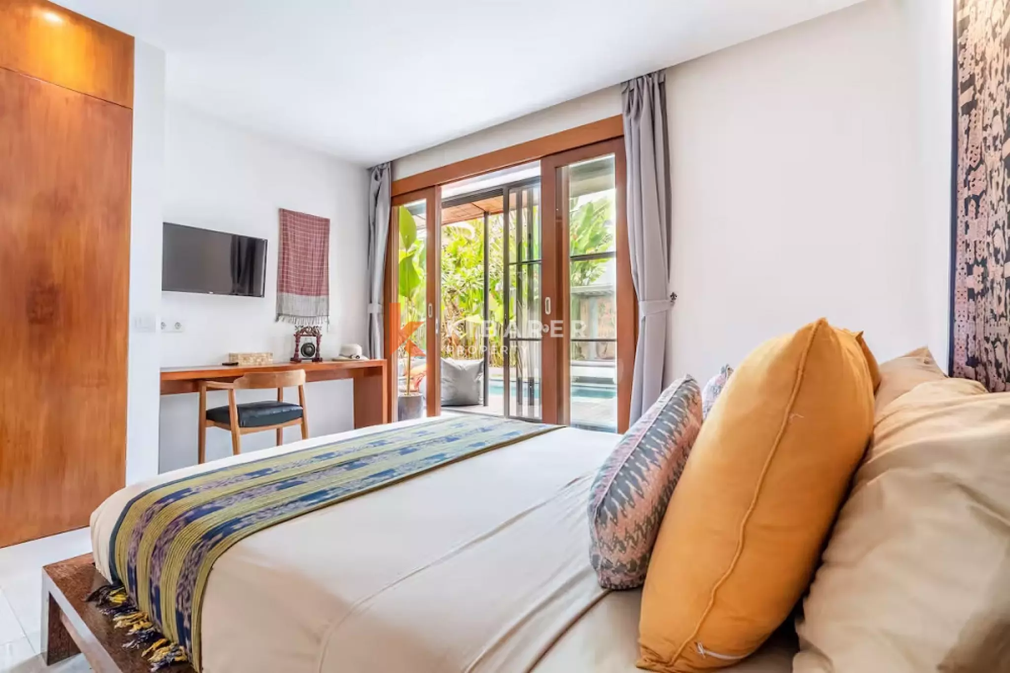 Designed as a Three-Bedroom Tropical Enclosed Villa in Kerobokan — image 14