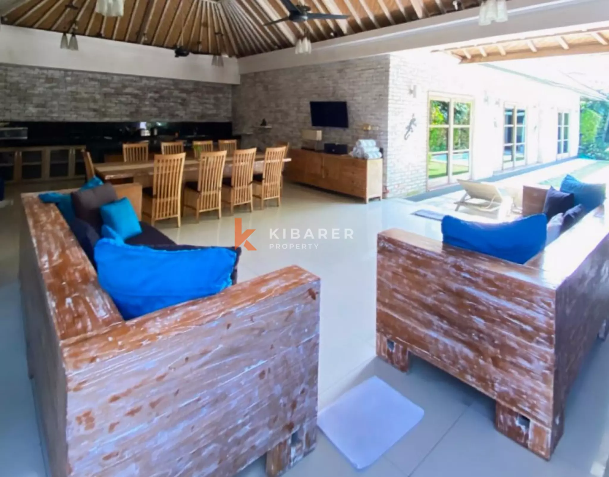 Balinese Three-Bedrooms Villa for Investment Located in Kerobokan Area — image 4