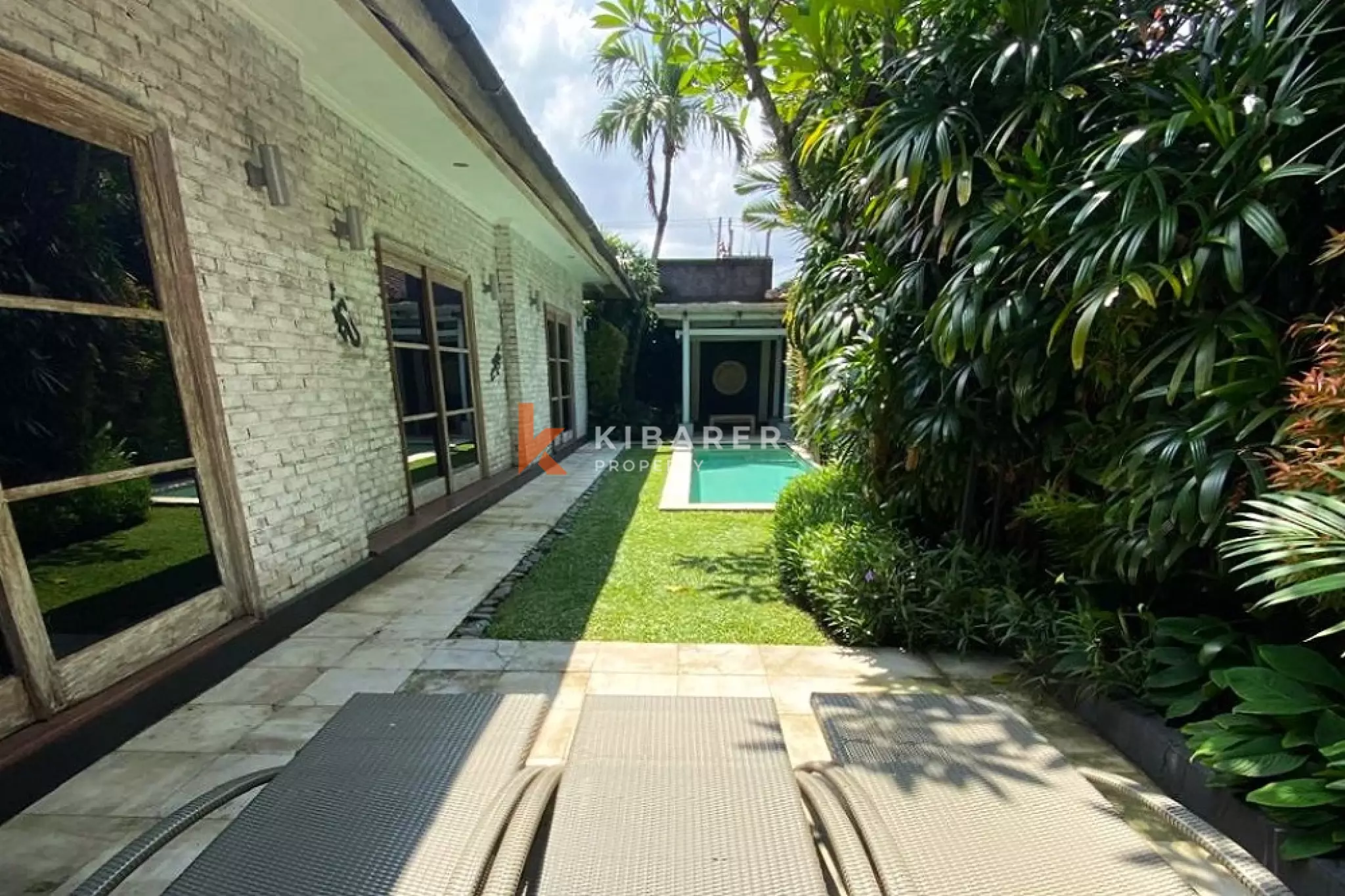 Balinese Three-Bedrooms Villa for Investment Located in Kerobokan Area — image 2