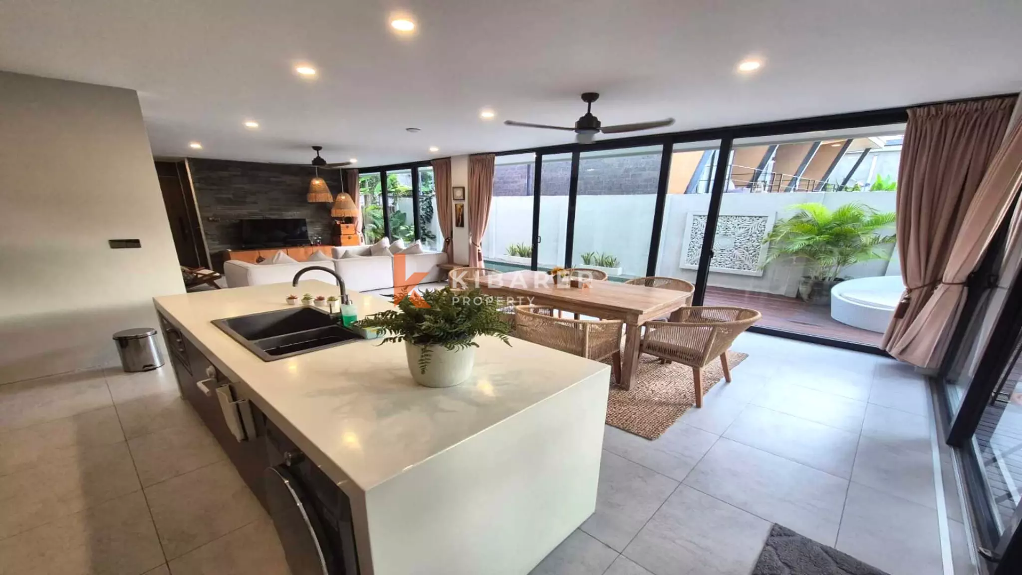 Beautiful Four-Bedroom Private Guest Villa Located in the Heart of Canggu — image 5