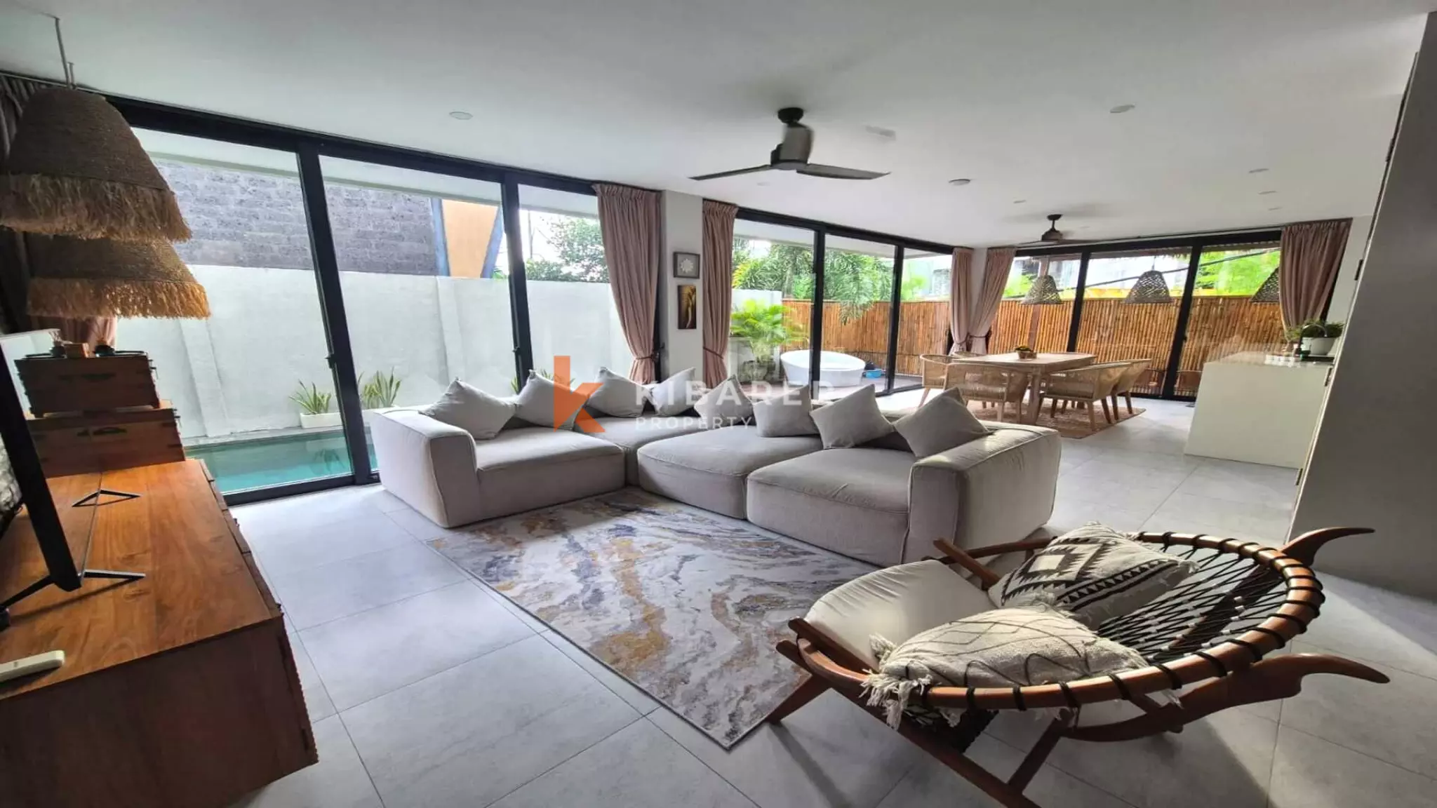 Beautiful Four-Bedroom Private Guest Villa Located in the Heart of Canggu — image 8