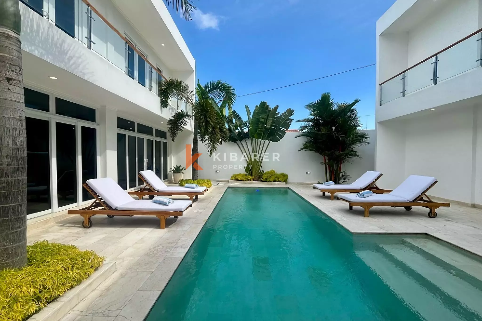 Elegance Four-Bedrooms Enclosed Villa in Tumbak Bayuh Area — image 3