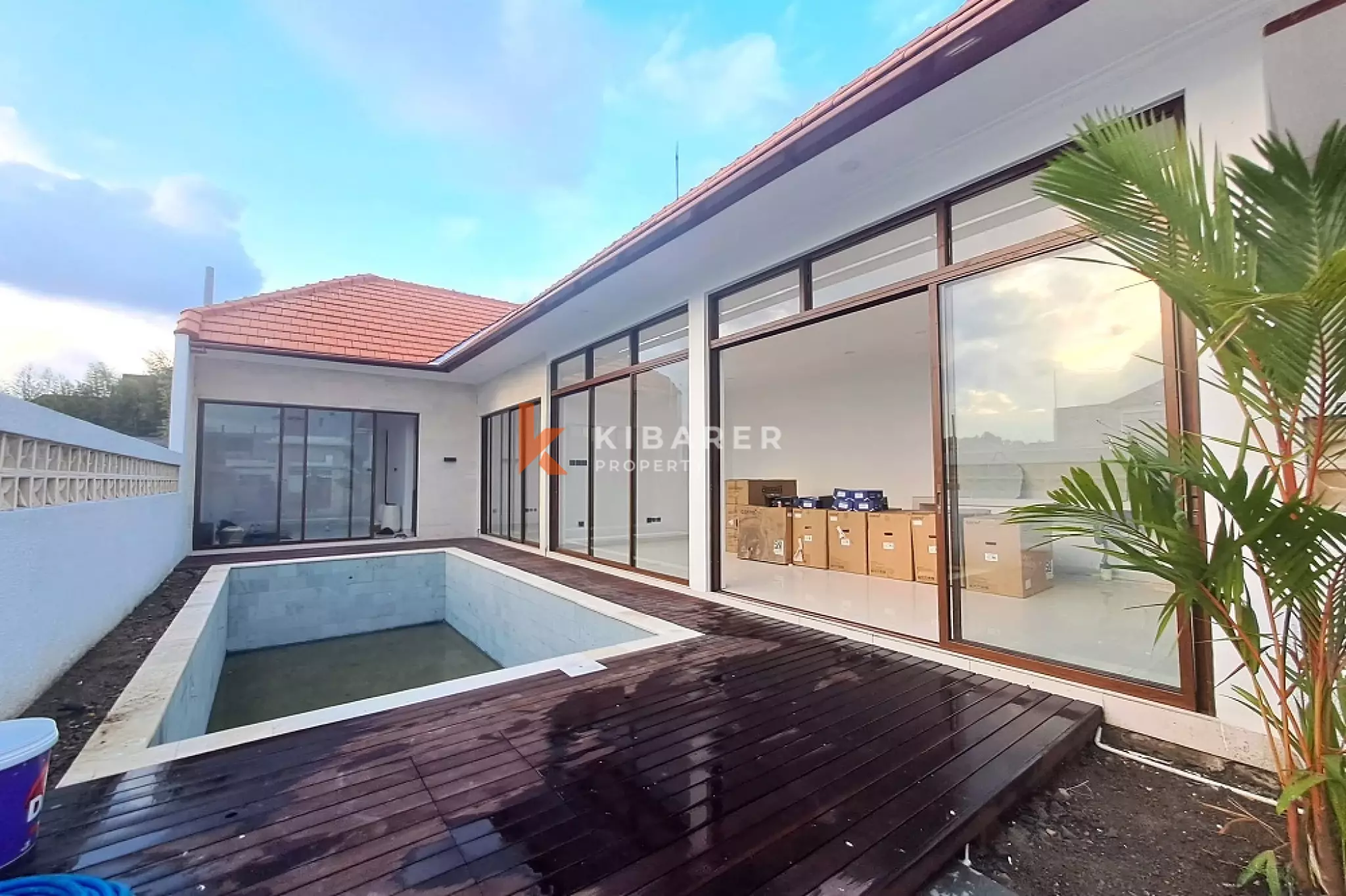 Spacious Modern Canvas Two-Bedrooms Enclosed Living in Kerobokan