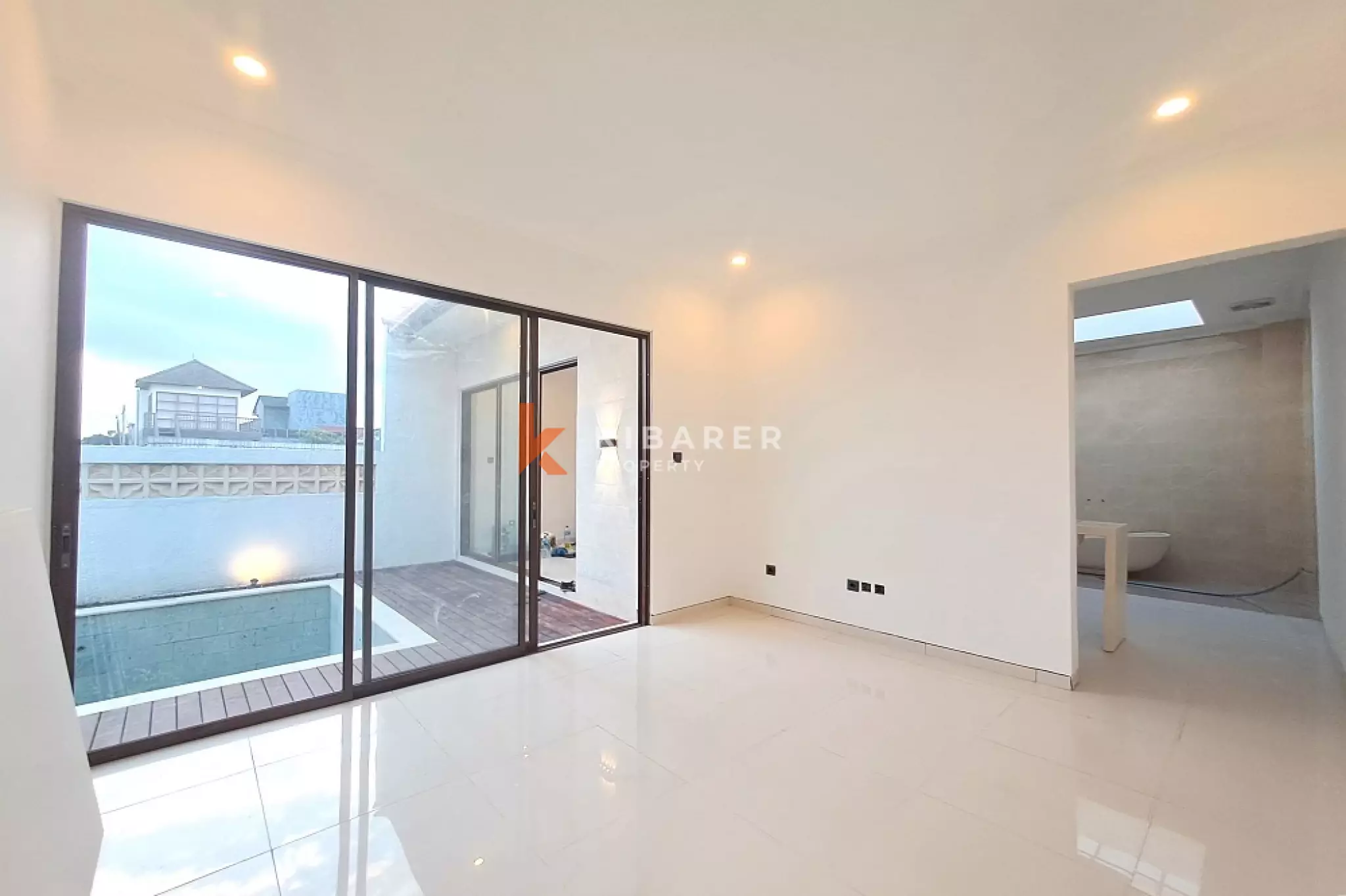 Spacious Modern Canvas Two-Bedrooms Enclosed Living in Kerobokan — image 12