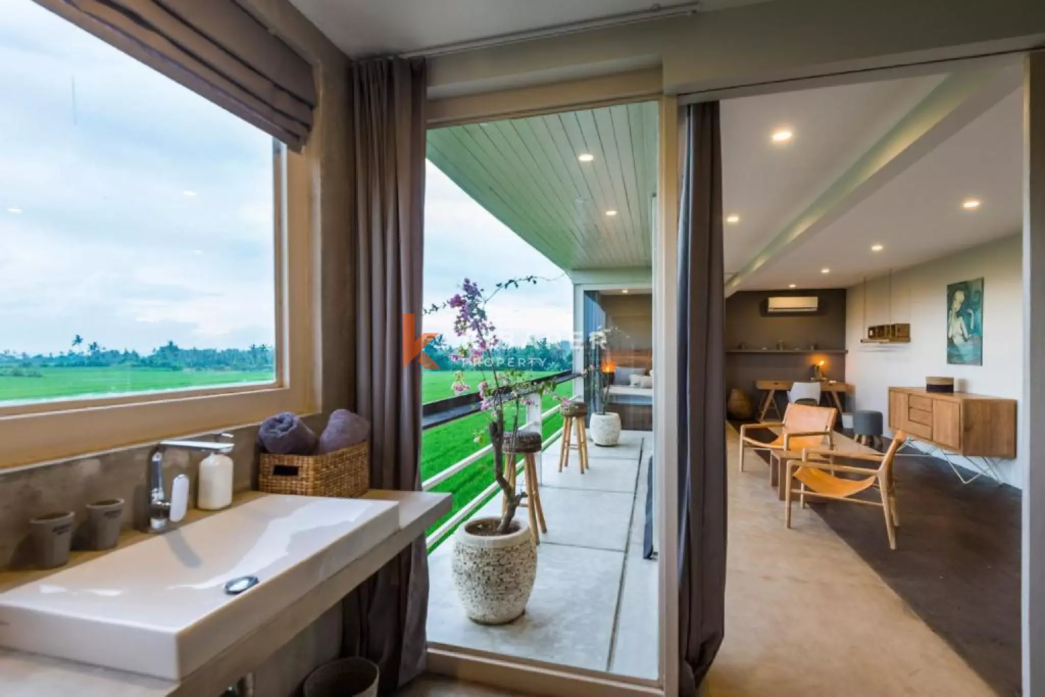 Tranquil Four-Bedroom Villa in Kedungu — image 8