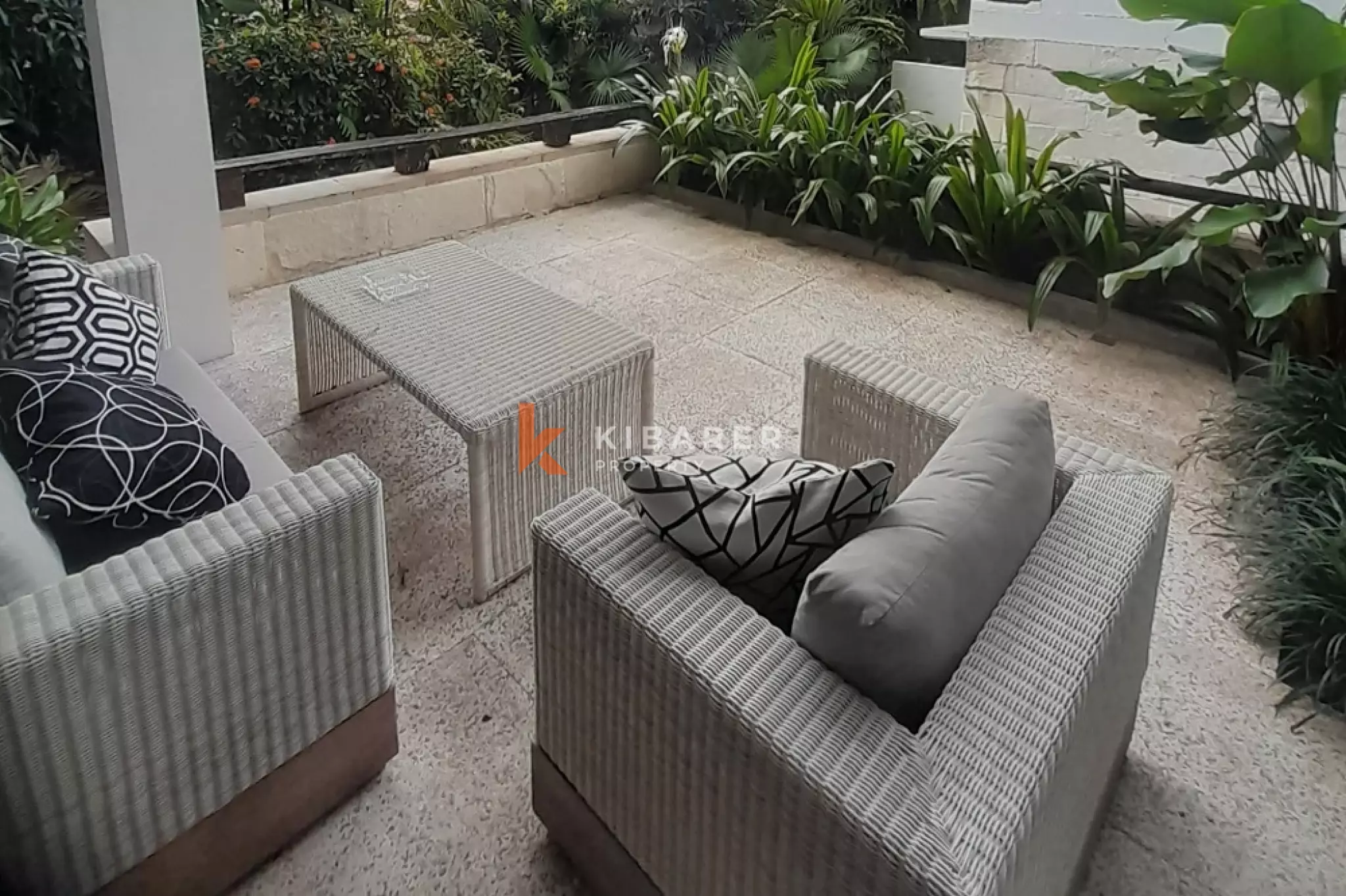 Modern One-Bedroom Apartment with Shared Pool in Prime Umalas — image 5