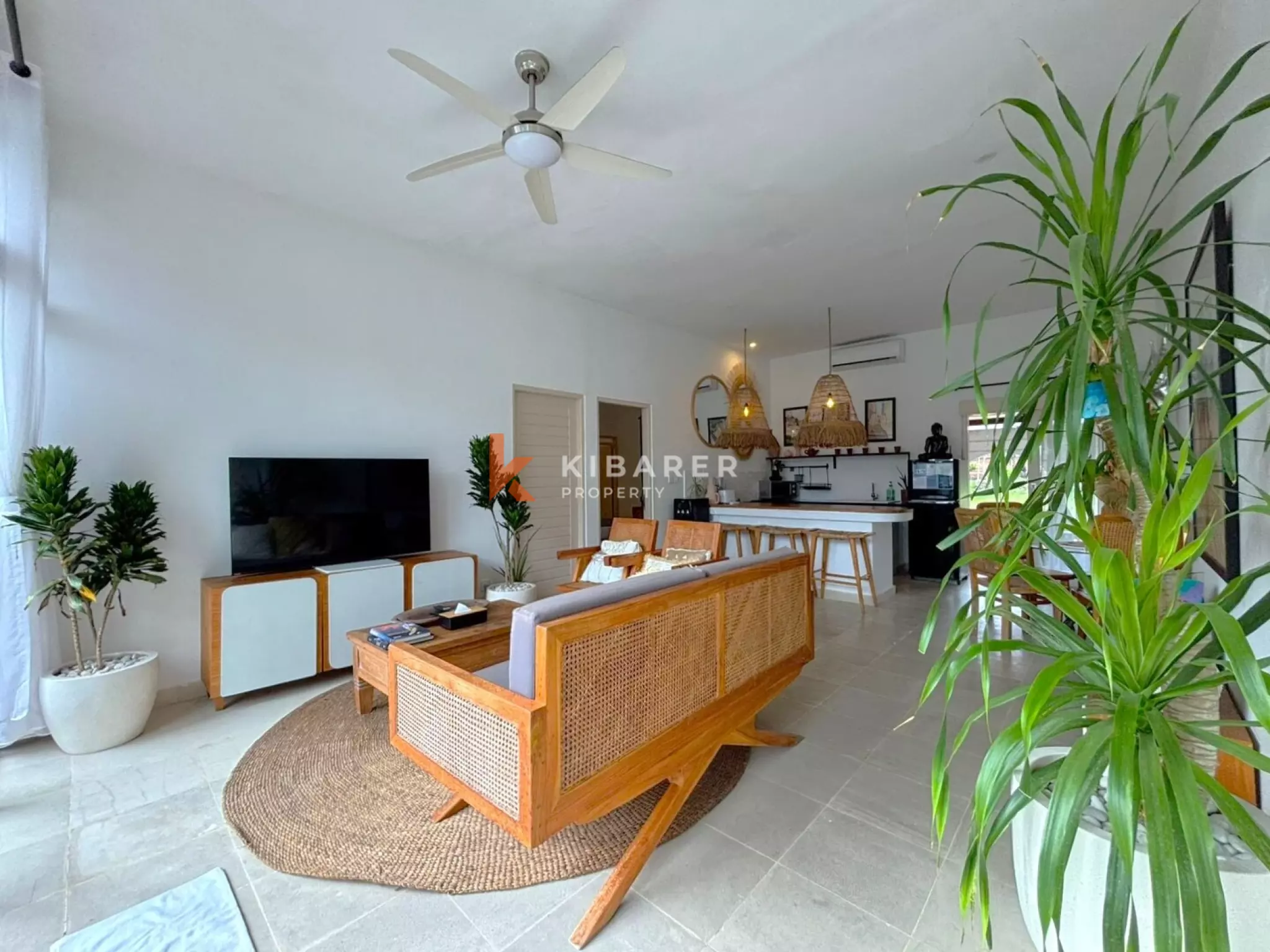 Three-Bedroom Villa with Garden in Umalas Area — image 2