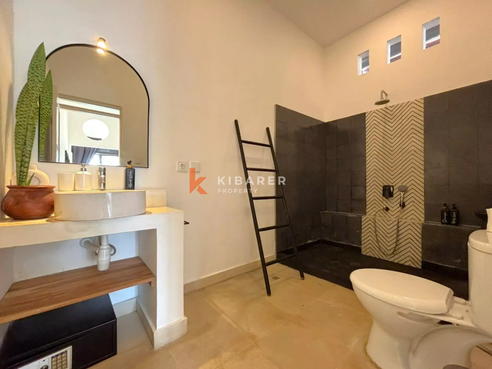 Three-Bedroom Villa with Garden in Umalas Area — image 13