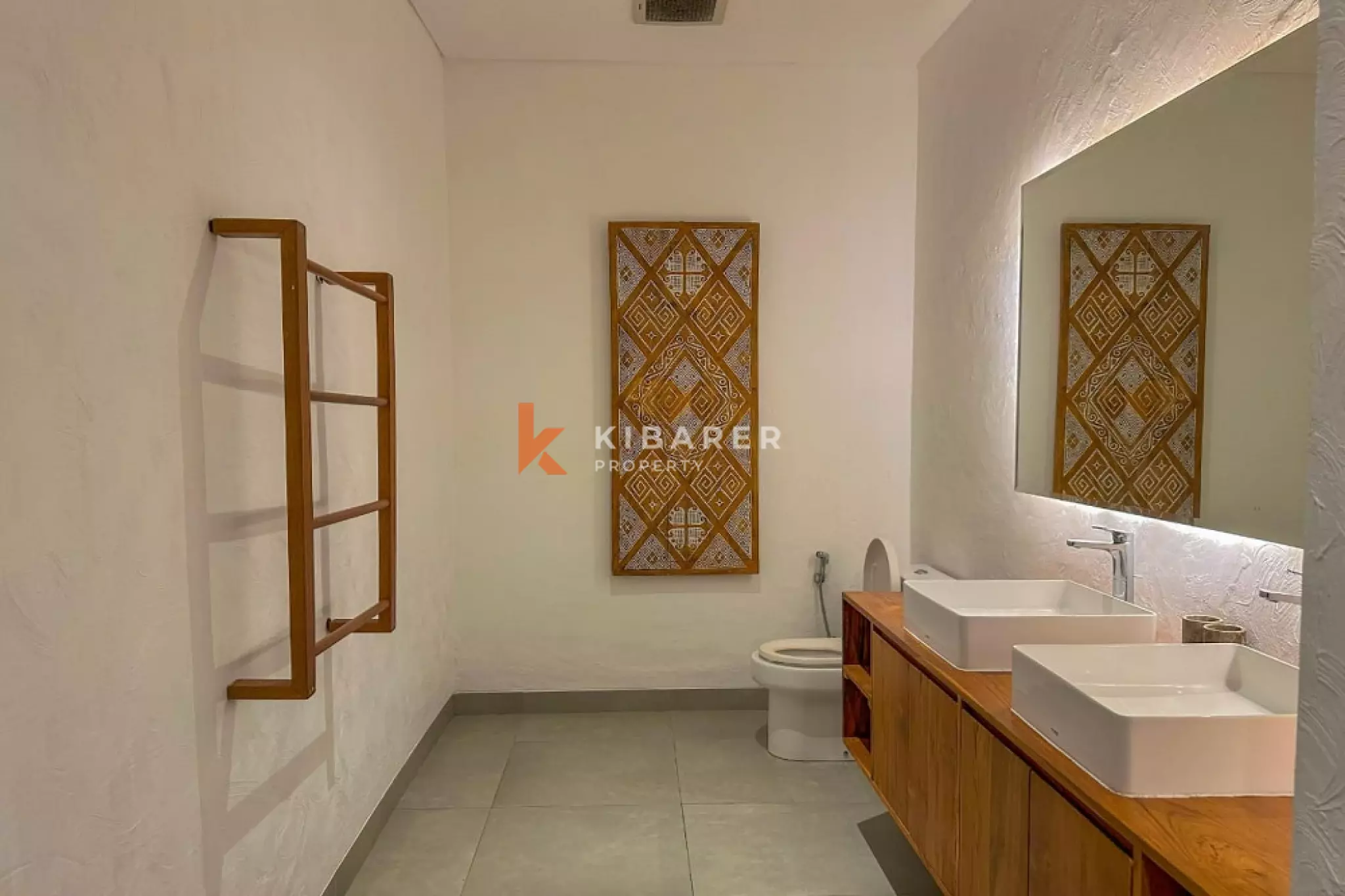 Sophisticated Two-Bedroom Villa with Private Pool in Umalas — image 10