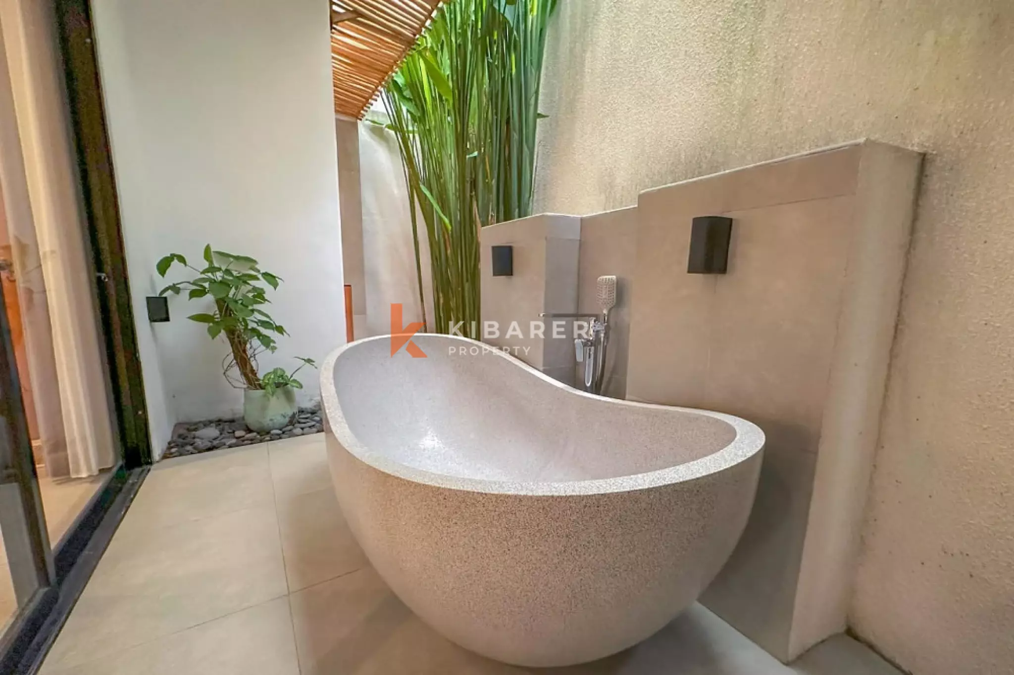 Sophisticated Two-Bedroom Villa with Private Pool in Umalas — image 9