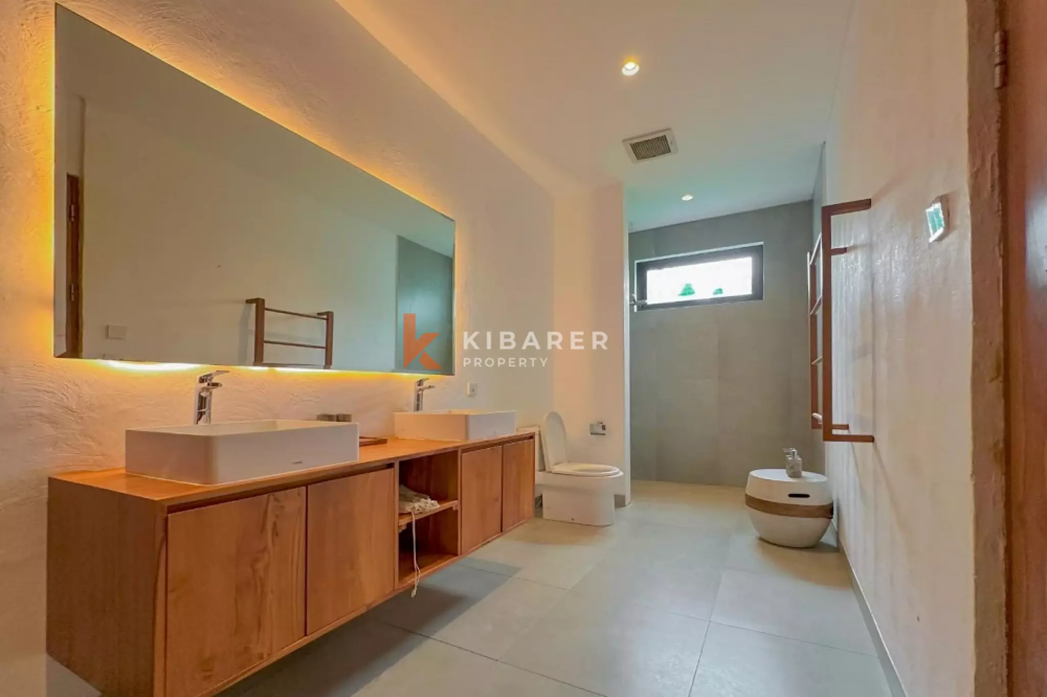 Sophisticated Two-Bedroom Villa with Private Pool in Umalas — image 18