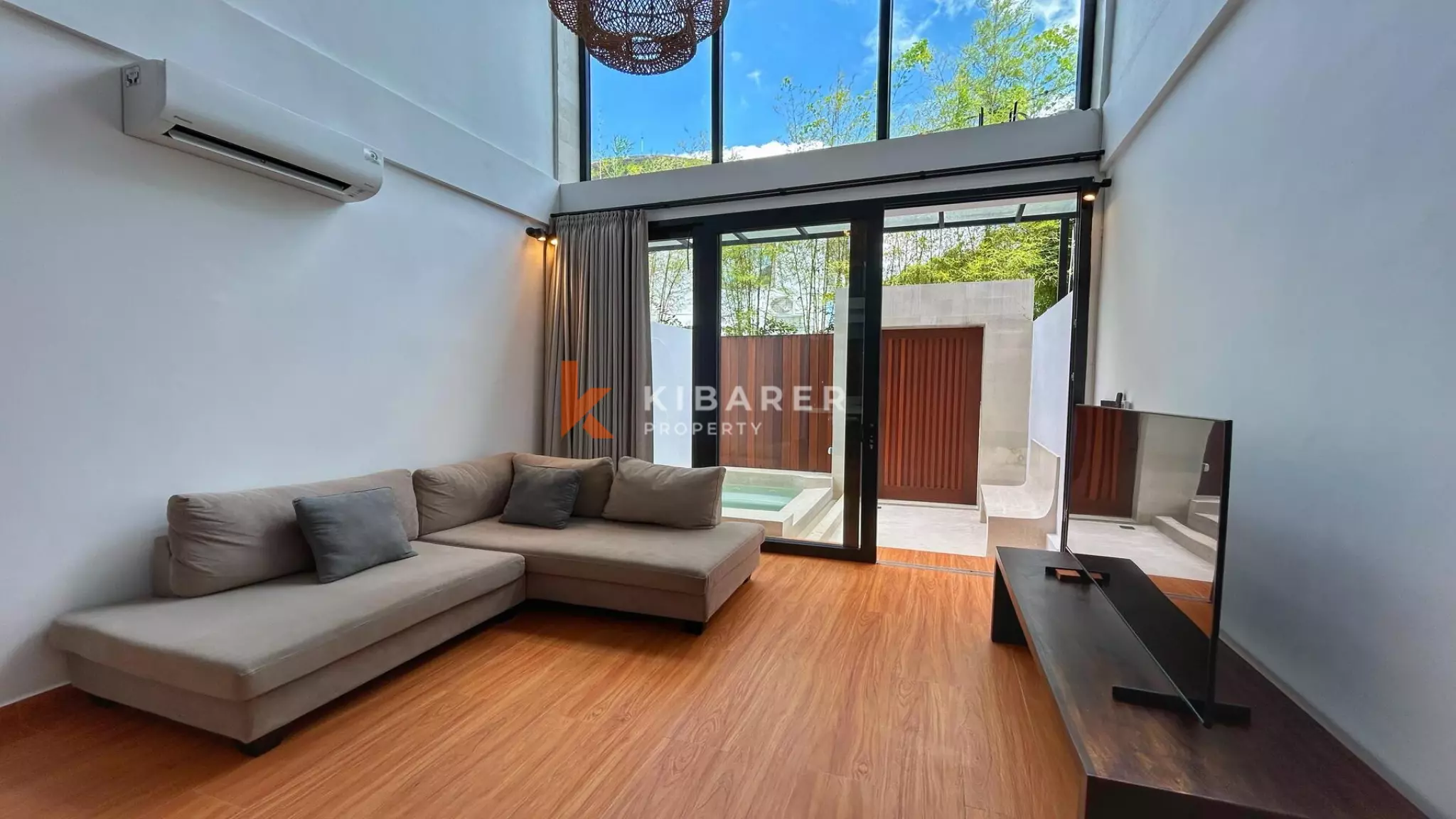 Umalas Living at Its Best : Modern Two-Bedroom Villa with Private Plunge Pool — image 5