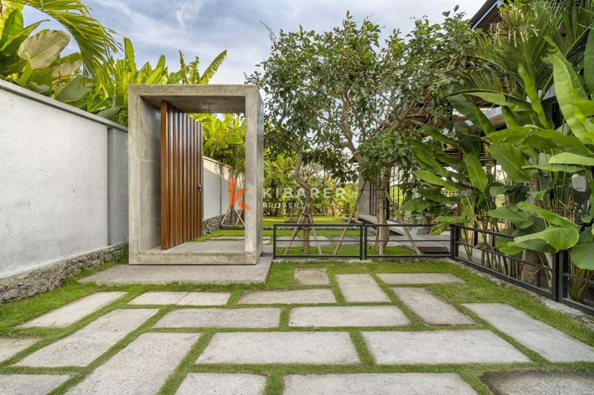 Open Four-Bedroom Villa with Rice Field Views in Tabanan — image 12