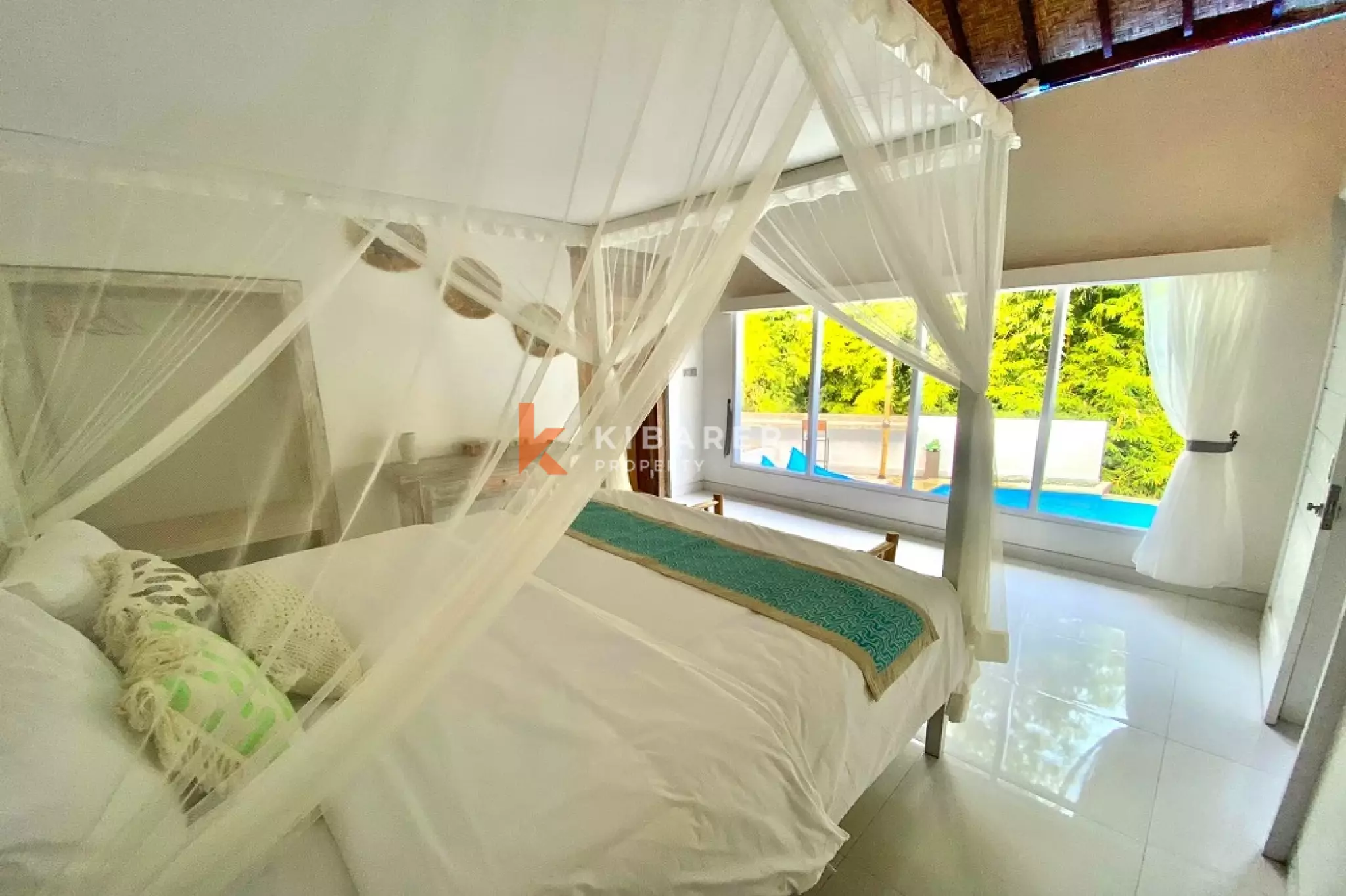 Three-Bedroom House with River View and Open Living Space in Canggu — image 5