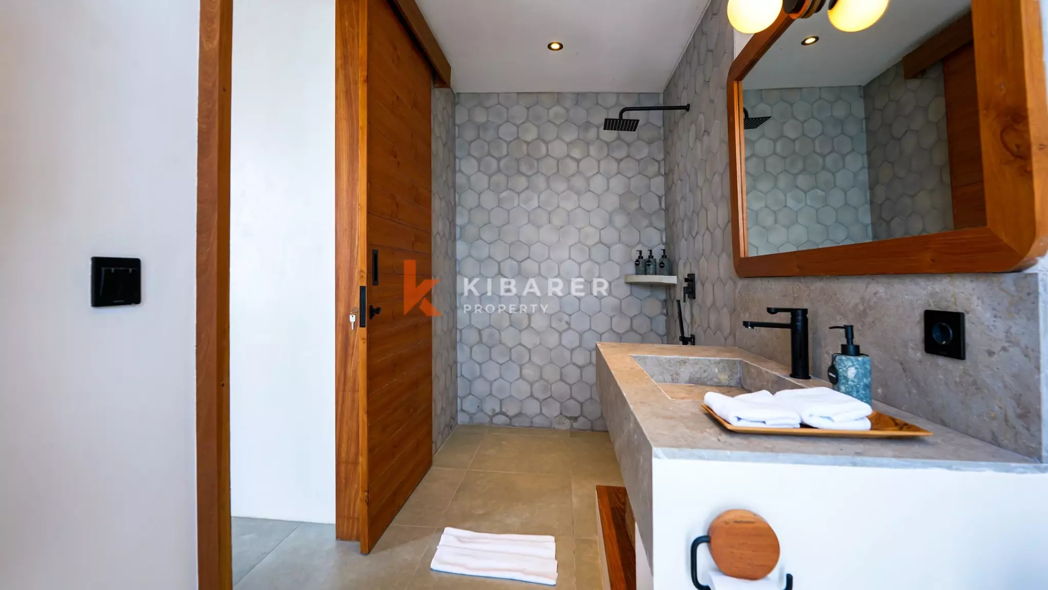 New Three-Bedroom Villa Complex, Walking Distance to Cemagi Beach — image 3