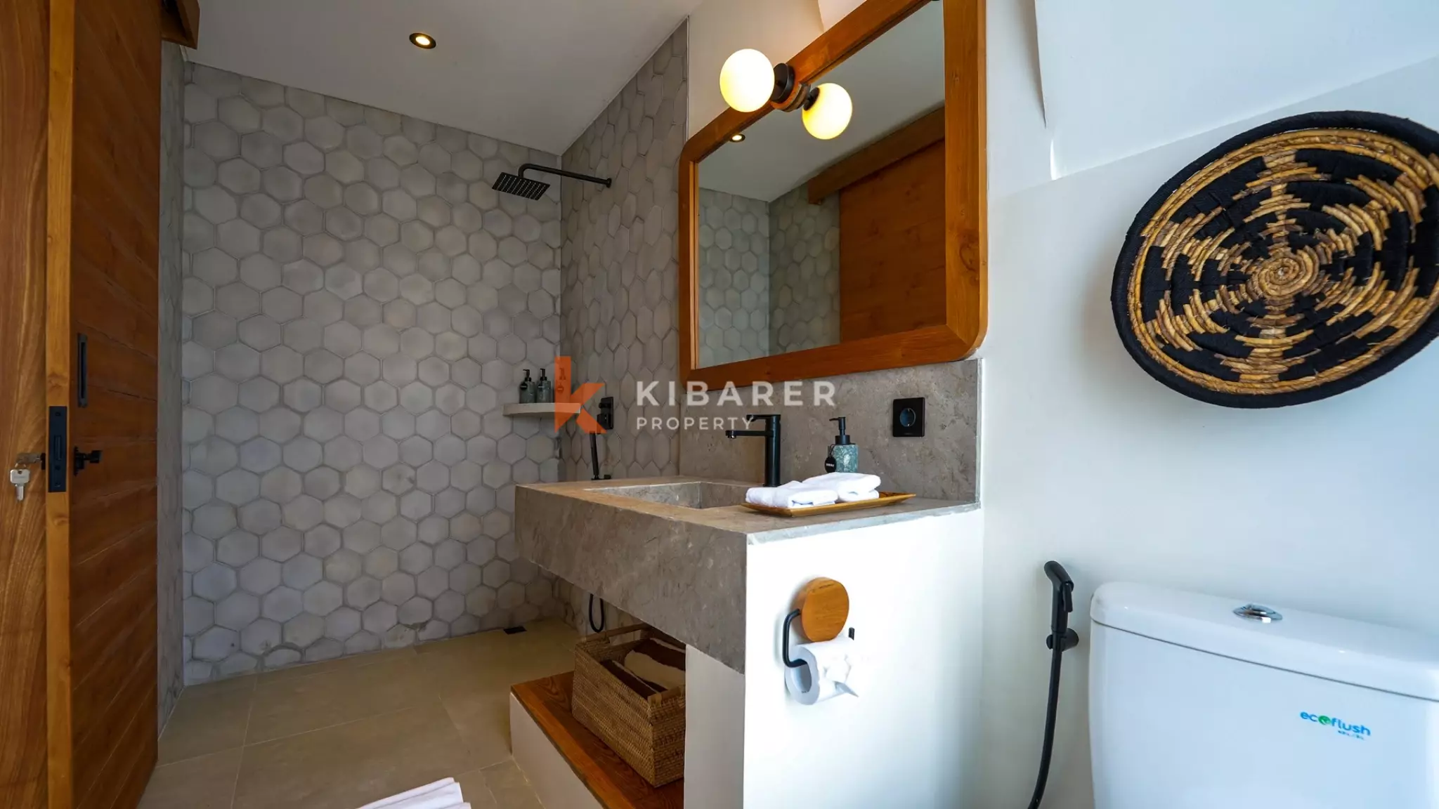 New Three-Bedroom Villa Complex, Walking Distance to Cemagi Beach — image 7