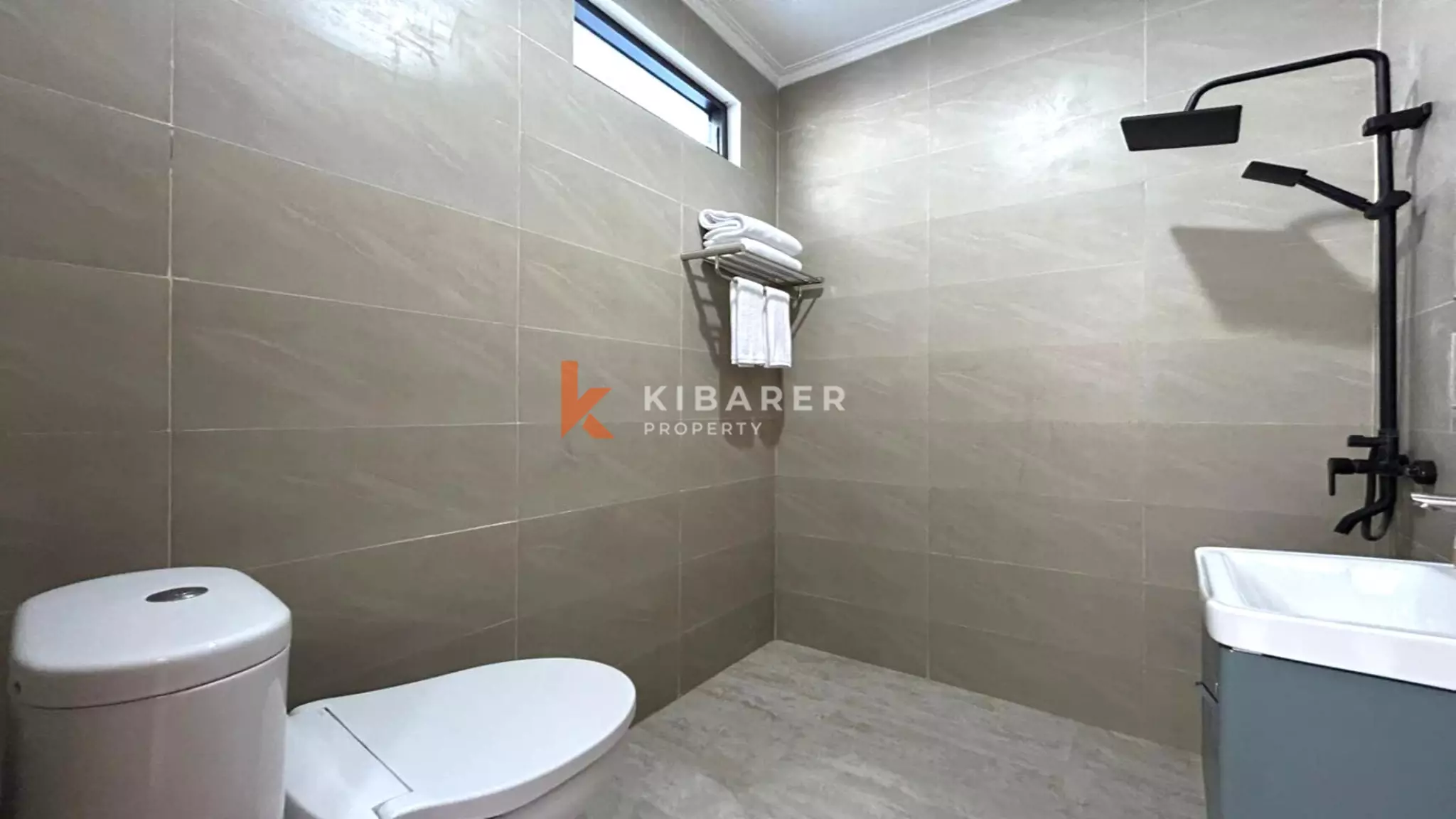 Modern Two-Bedroom Villa with Private Pool in Padonan — image 14