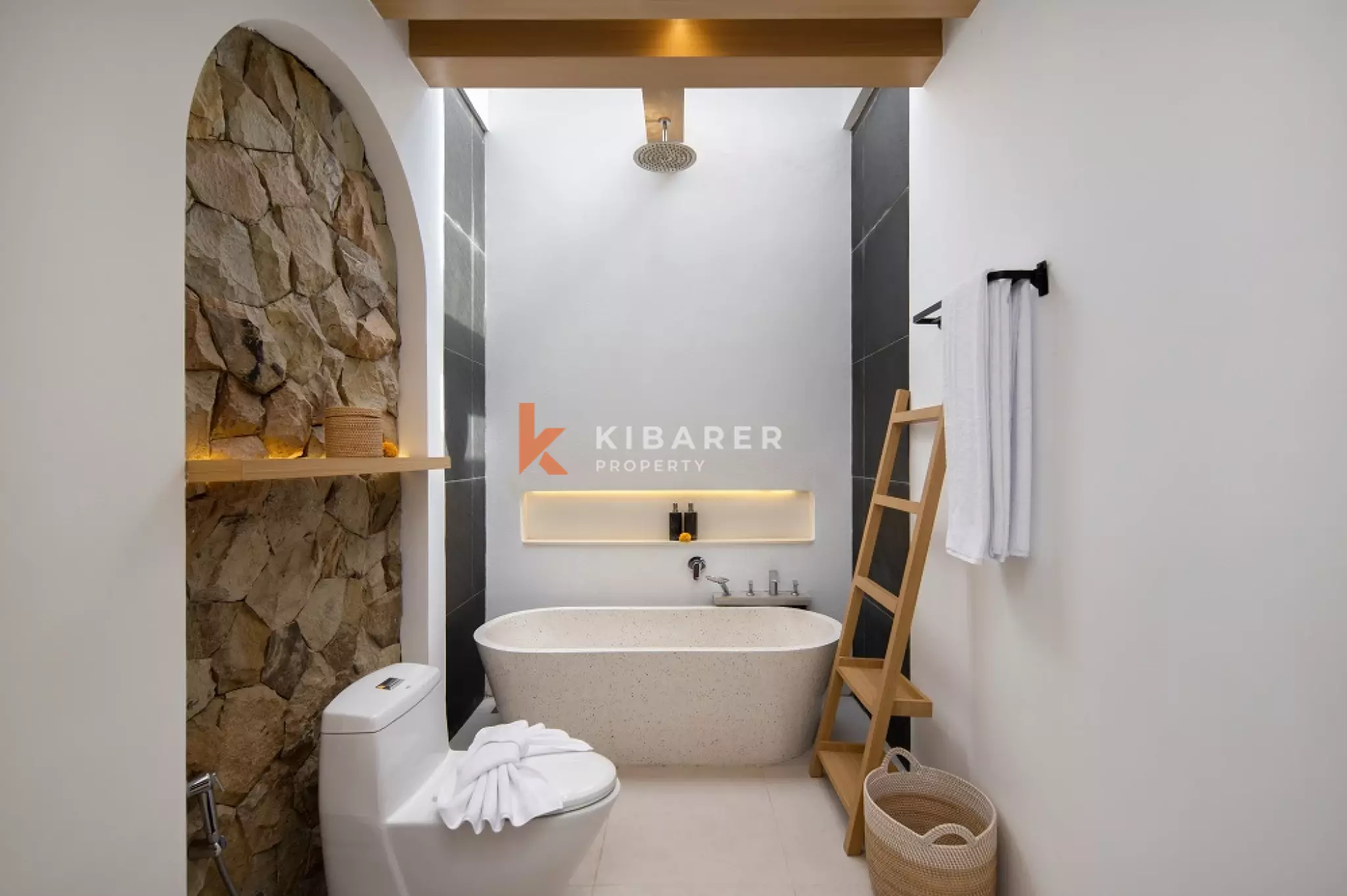 Chic Indoor Pool Two-Bedrooms Villa in Berawa — image 12