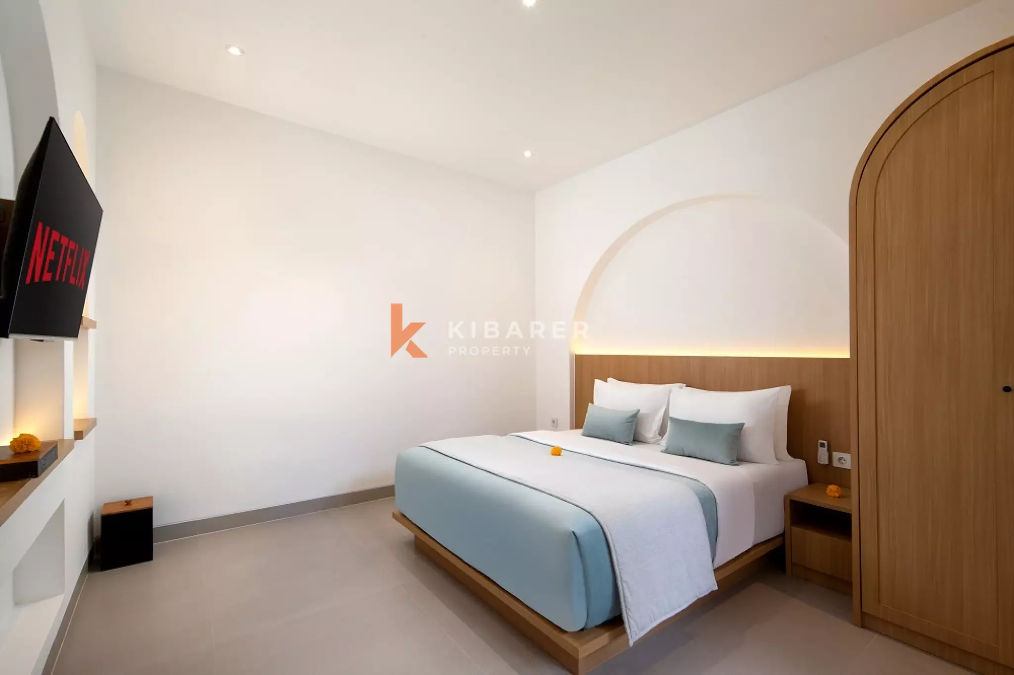 Chic Indoor Pool Two-Bedrooms Villa in Berawa — image 15