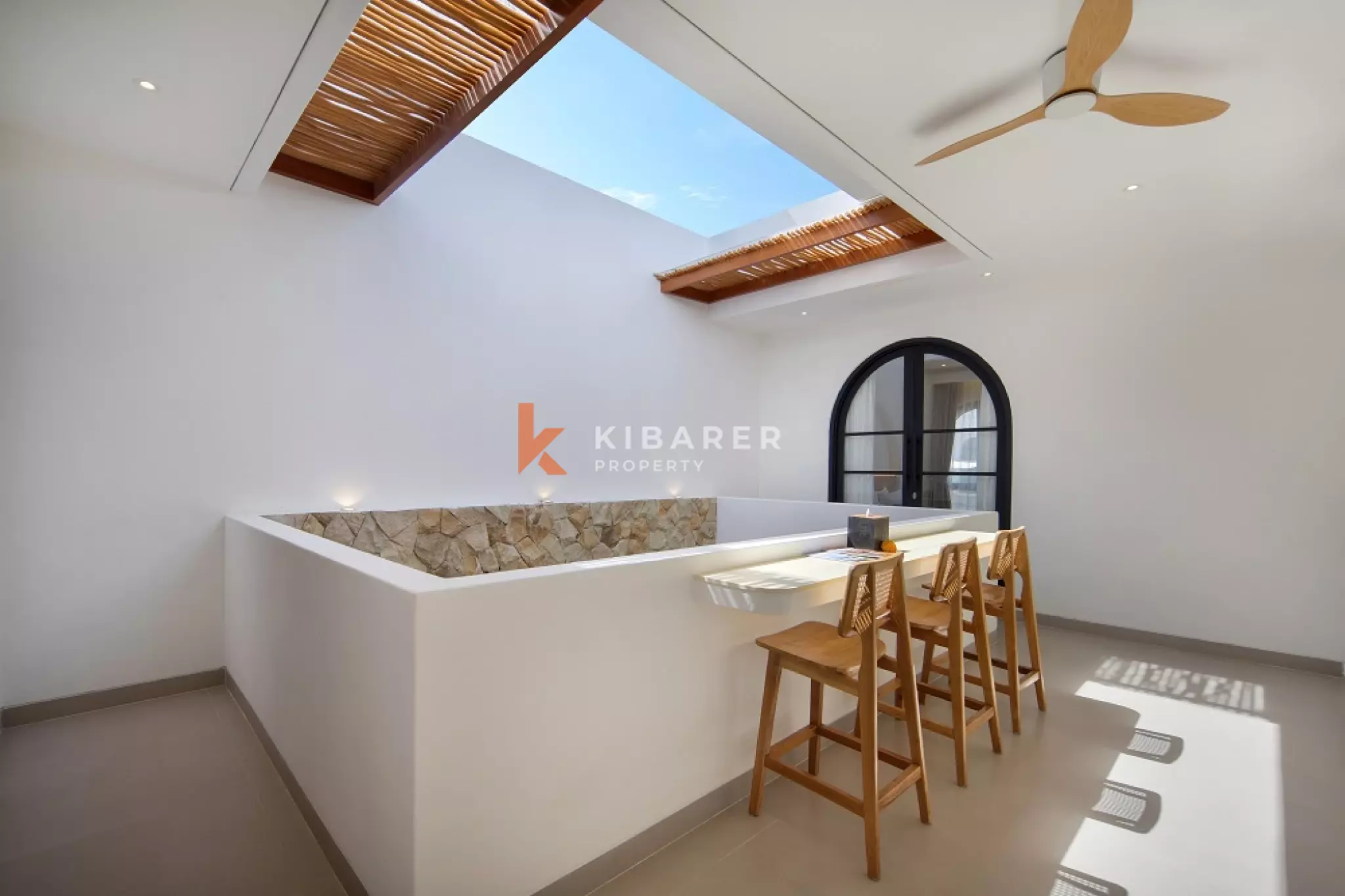 Chic Indoor Pool Two-Bedrooms Villa in Berawa — image 17