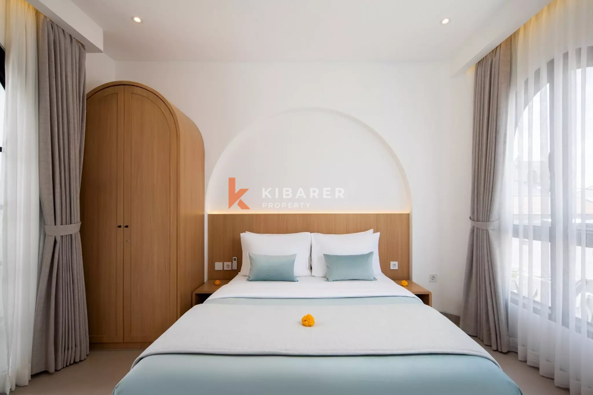 Chic Indoor Pool Two-Bedrooms Villa in Berawa — image 18