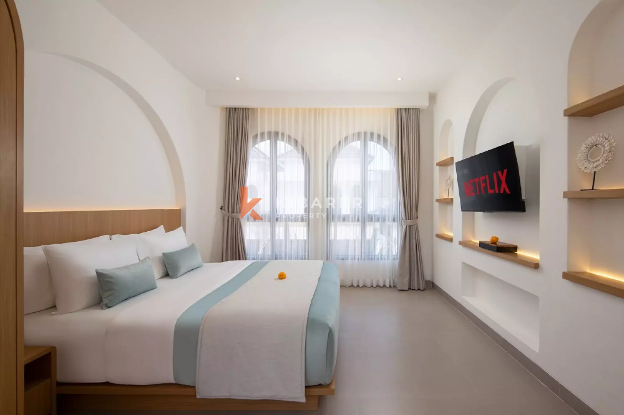 Chic Indoor Pool Two-Bedrooms Villa in Berawa — image 19