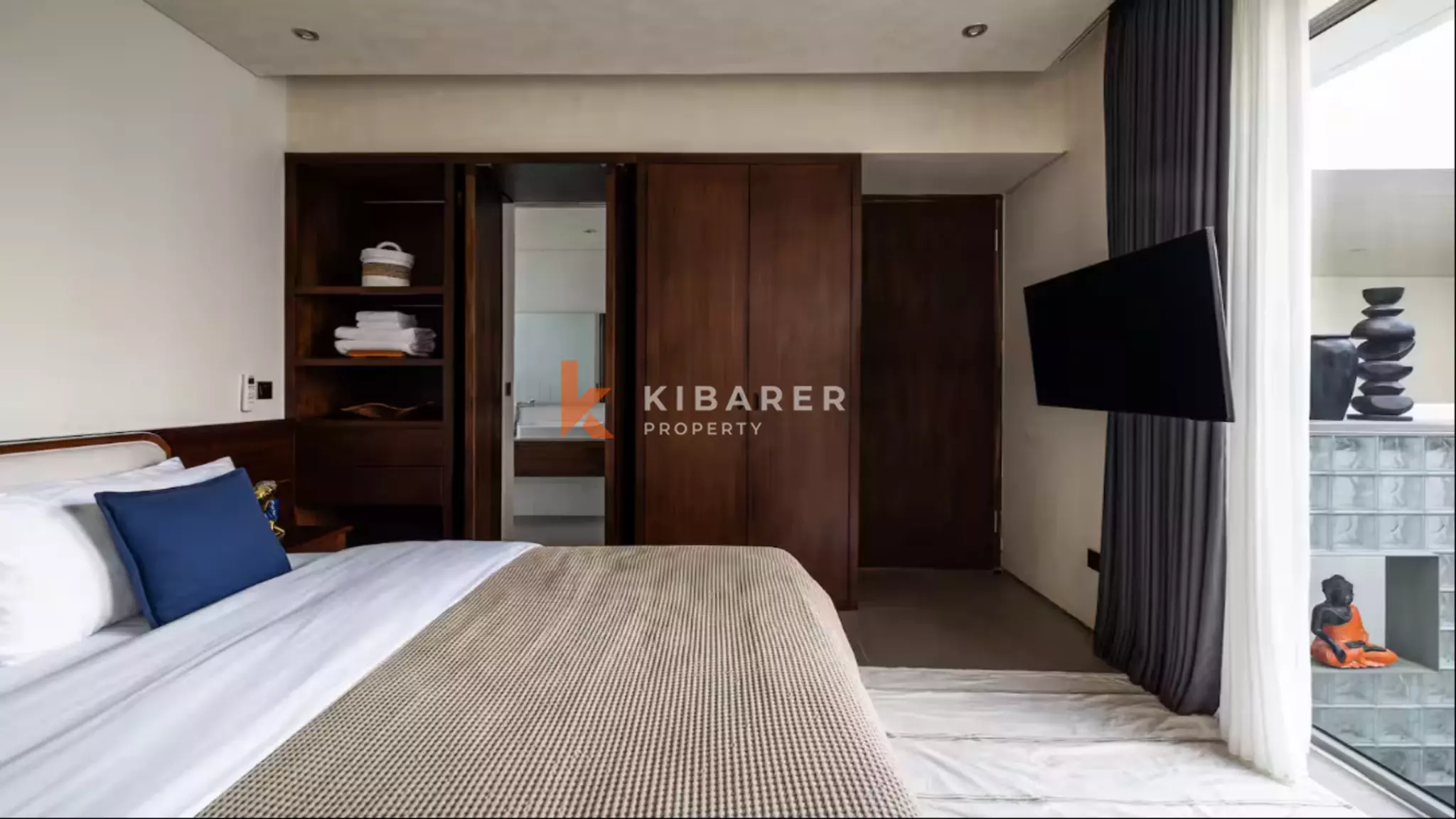 Elegant Three-Bedroom Japandi–Balinese Villa in Ungasan — image 6