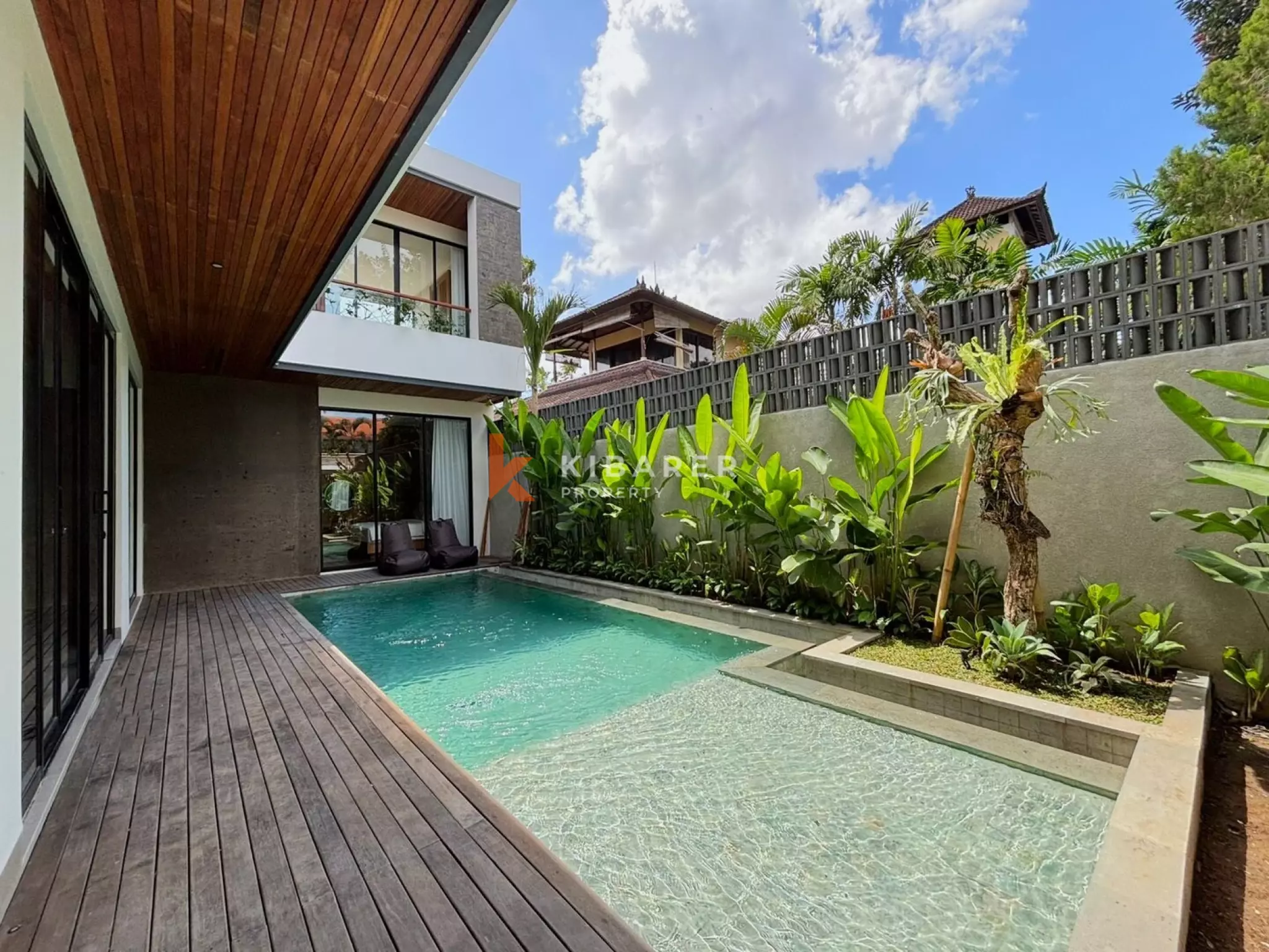 Five Bedroom Luxury Villa with High Ceilings & Spa-Inspired Bathrooms in Batu Bolong — image 2