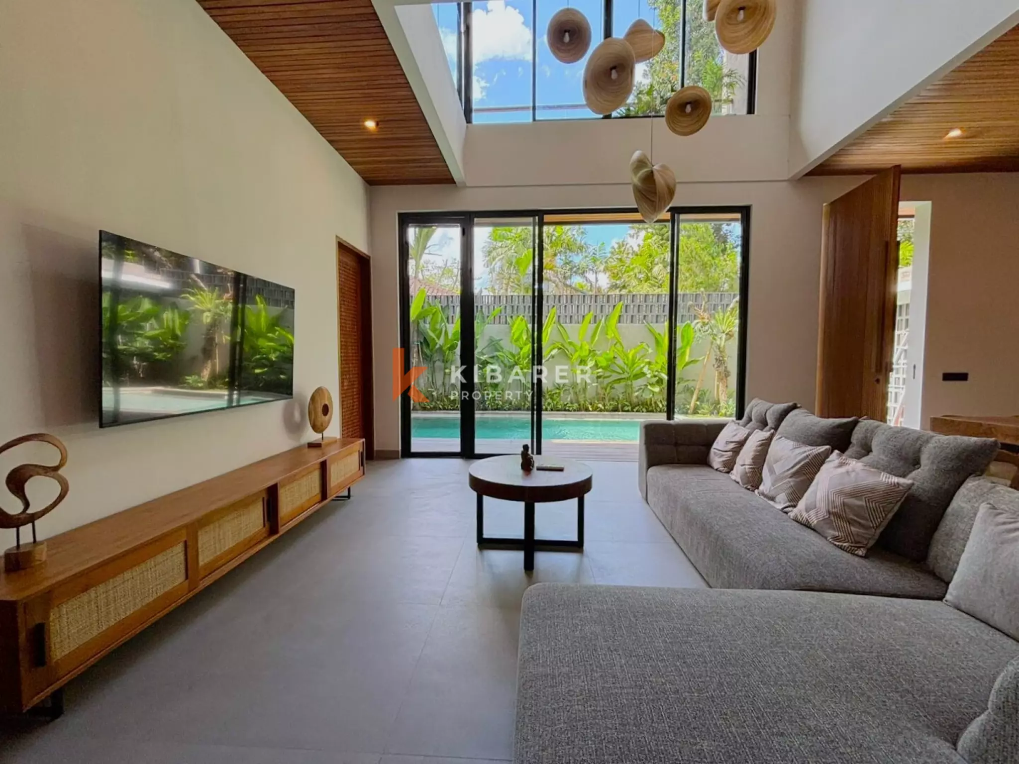 Five Bedroom Luxury Villa with High Ceilings & Spa-Inspired Bathrooms in Batu Bolong — image 8