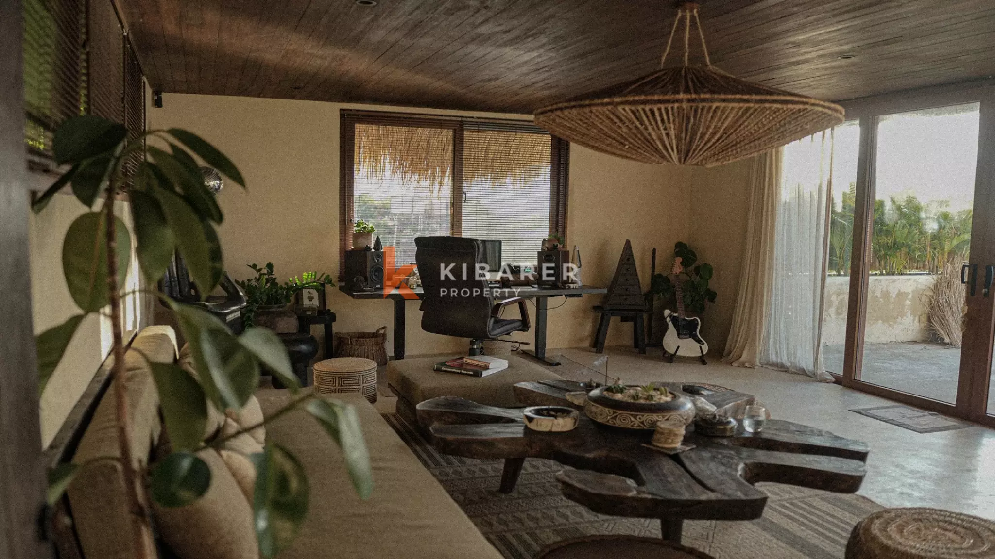 Luxury Two-Bedroom Villa with Iconic Views in Padang-Padang — image 12