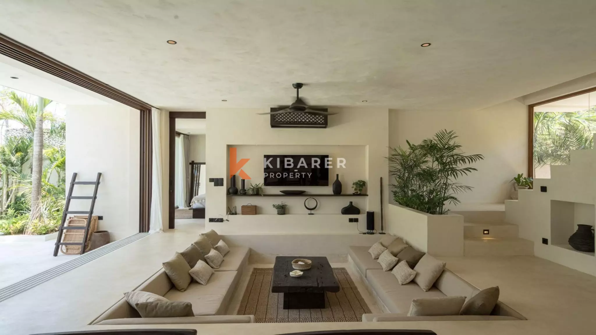Bohemian-Chic Three Bedroom Villa with Rooftop Ocean and Sunset Views in Uluwatu — image 4