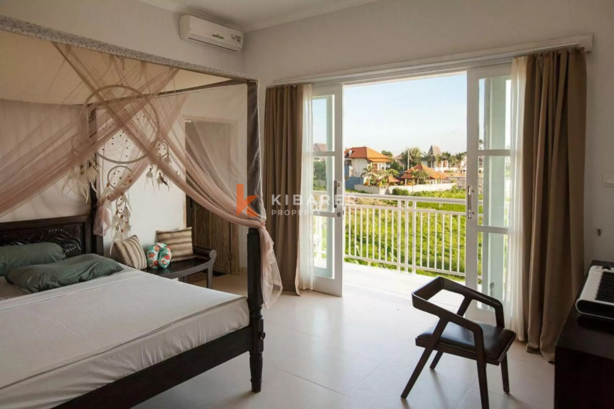 Private Three-Bedroom Villa with Views in Canggu — image 7