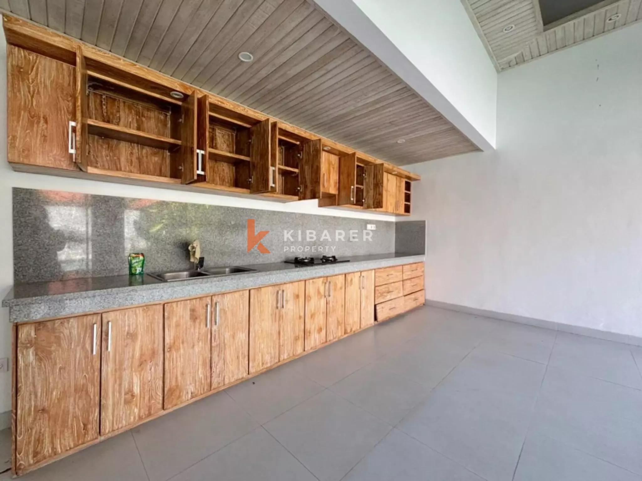 Hidden Gem Three Bedroom Semi-Furnished Villa in Canggu Area — image 5