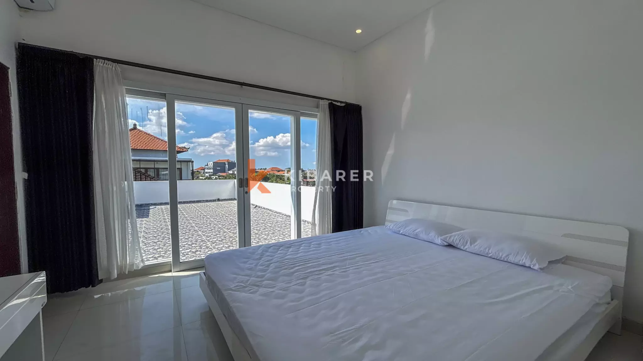 Comfortable Three-Bedroom Villa with Enclosed Living in Berawa — image 17