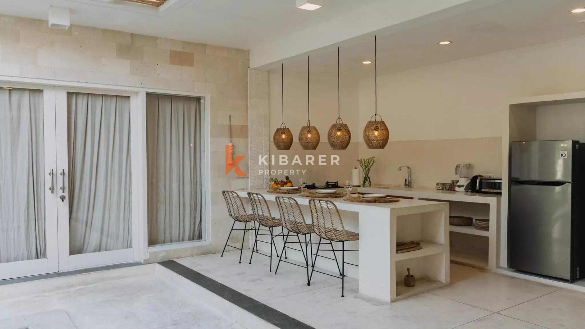 Beautiful Three-Bedroom Villa Located in Canggu Area — image 4