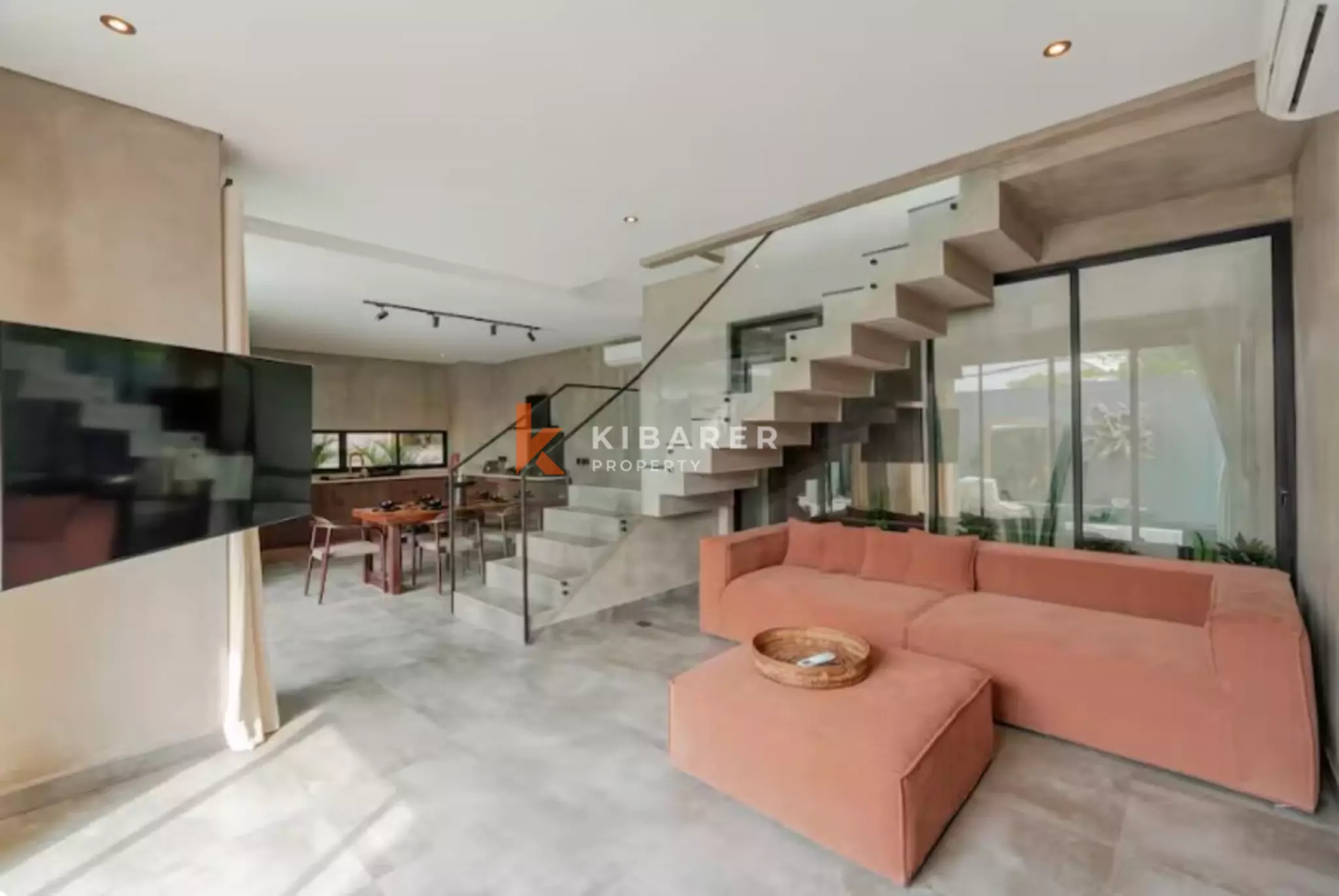 Statement Three Bedroom Villa with Private Pool in Umalas Area — image 4