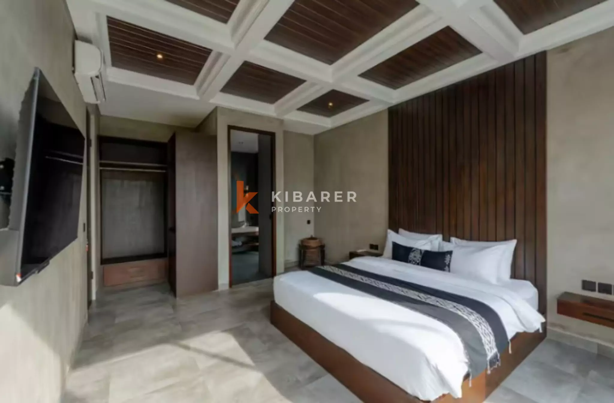 Statement Three Bedroom Villa with Private Pool in Umalas Area — image 9