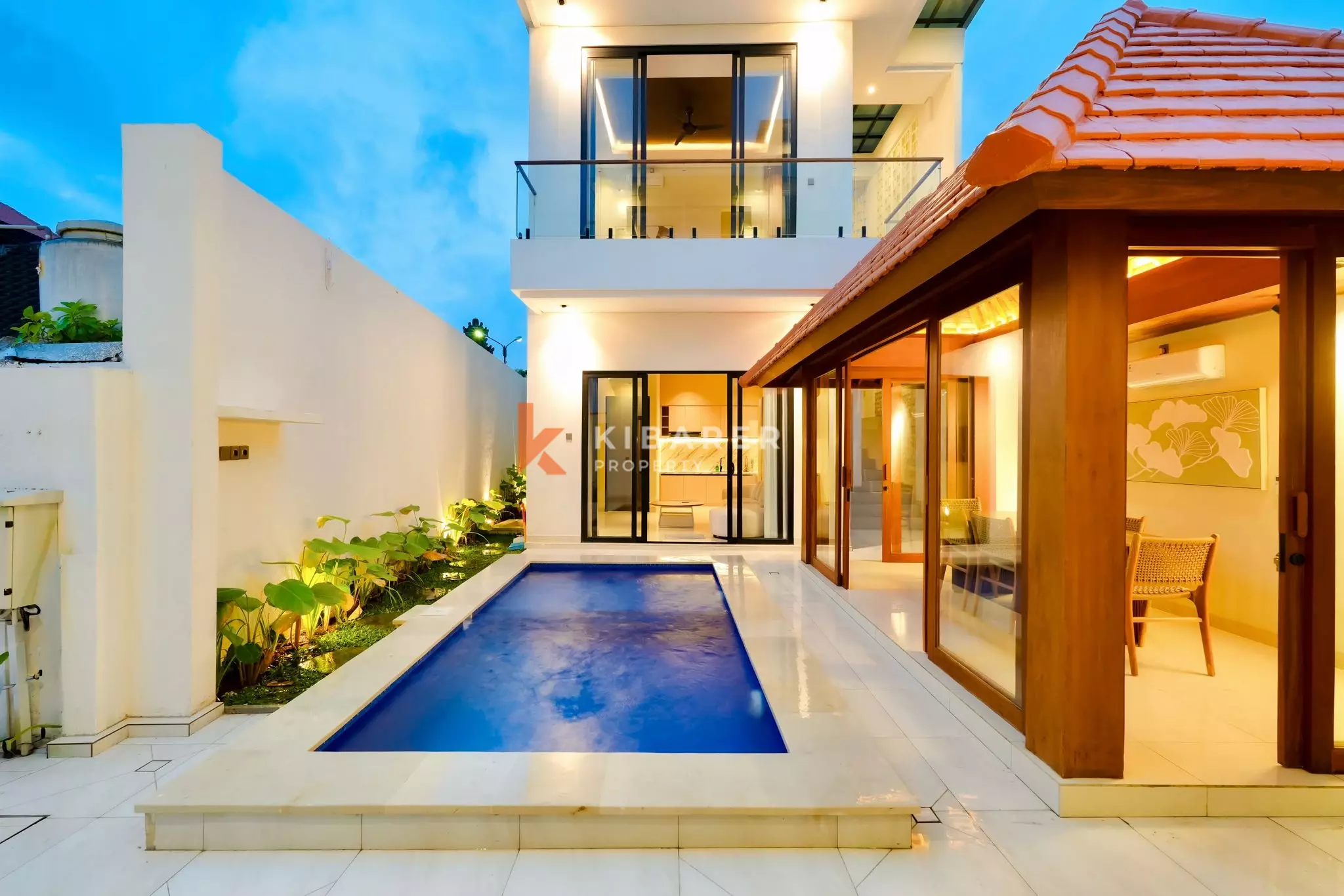 Quiet and Well-Designed Three-Bedroom Villa with Rooftop Lounge in Tumbak Bayuh — image 1