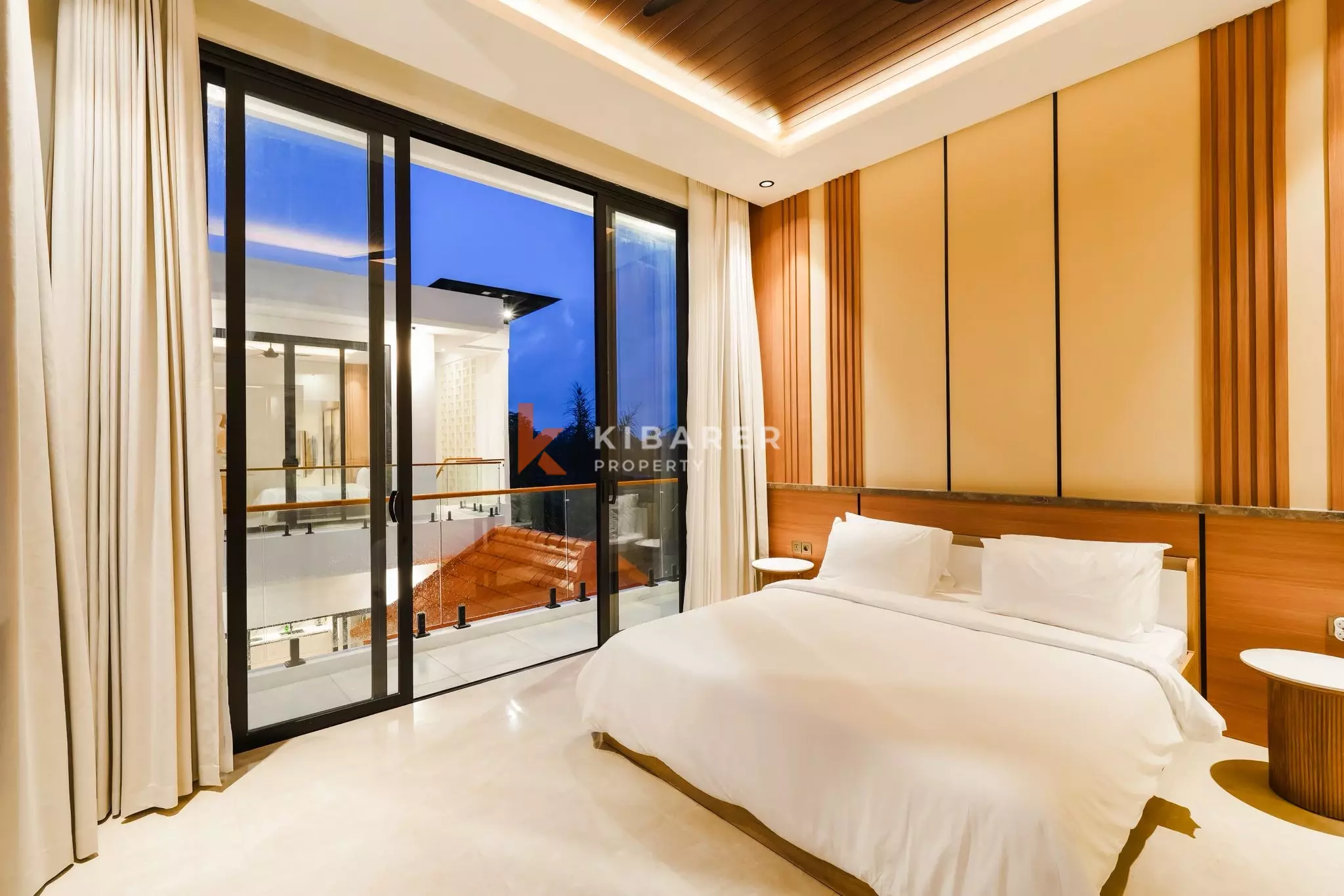 Quiet and Well-Designed Three-Bedroom Villa with Rooftop Lounge in Tumbak Bayuh — image 16