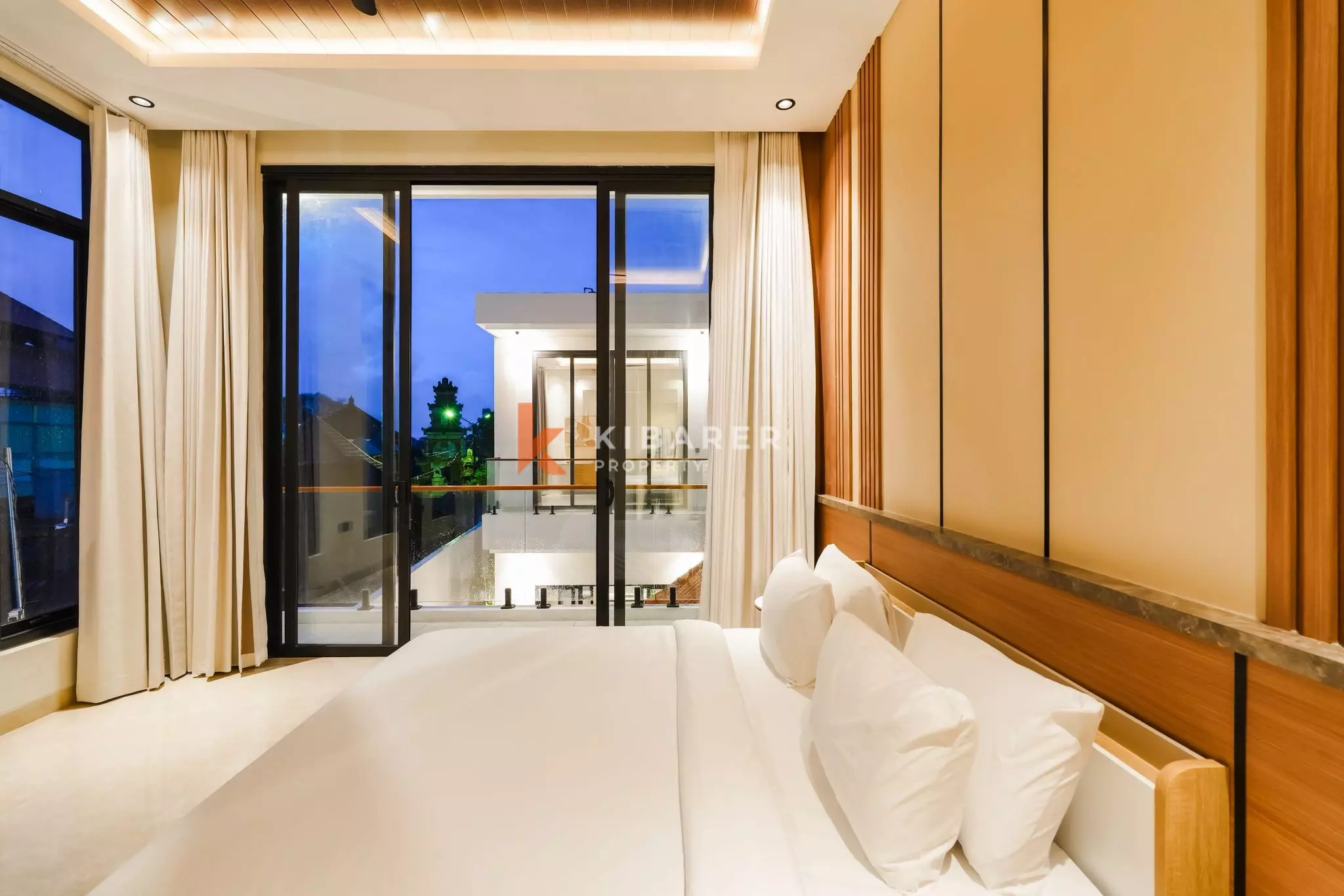 Quiet and Well-Designed Three-Bedroom Villa with Rooftop Lounge in Tumbak Bayuh — image 17